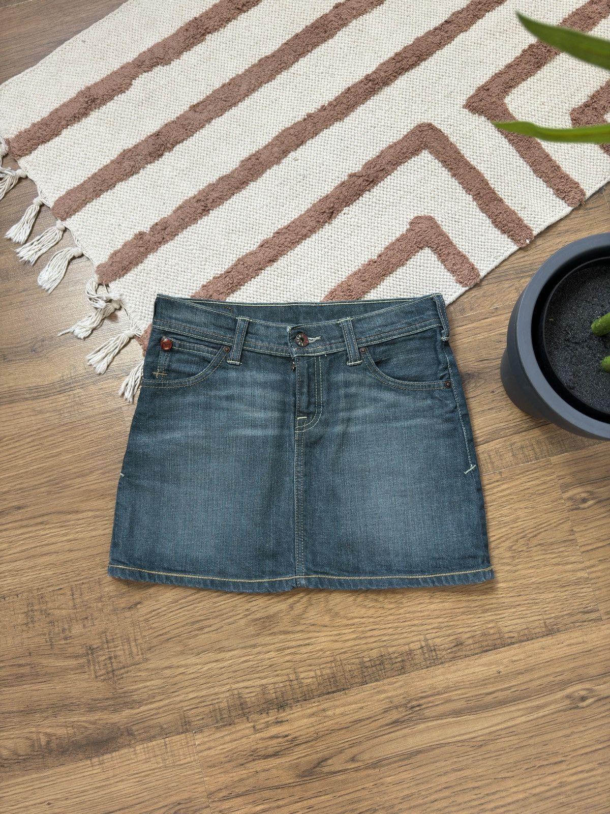 Evisu EVISU x PUMA - RARE JEANS MINI SKIRT Size 26" / US 2 / IT 38 - 5 Thumbnail