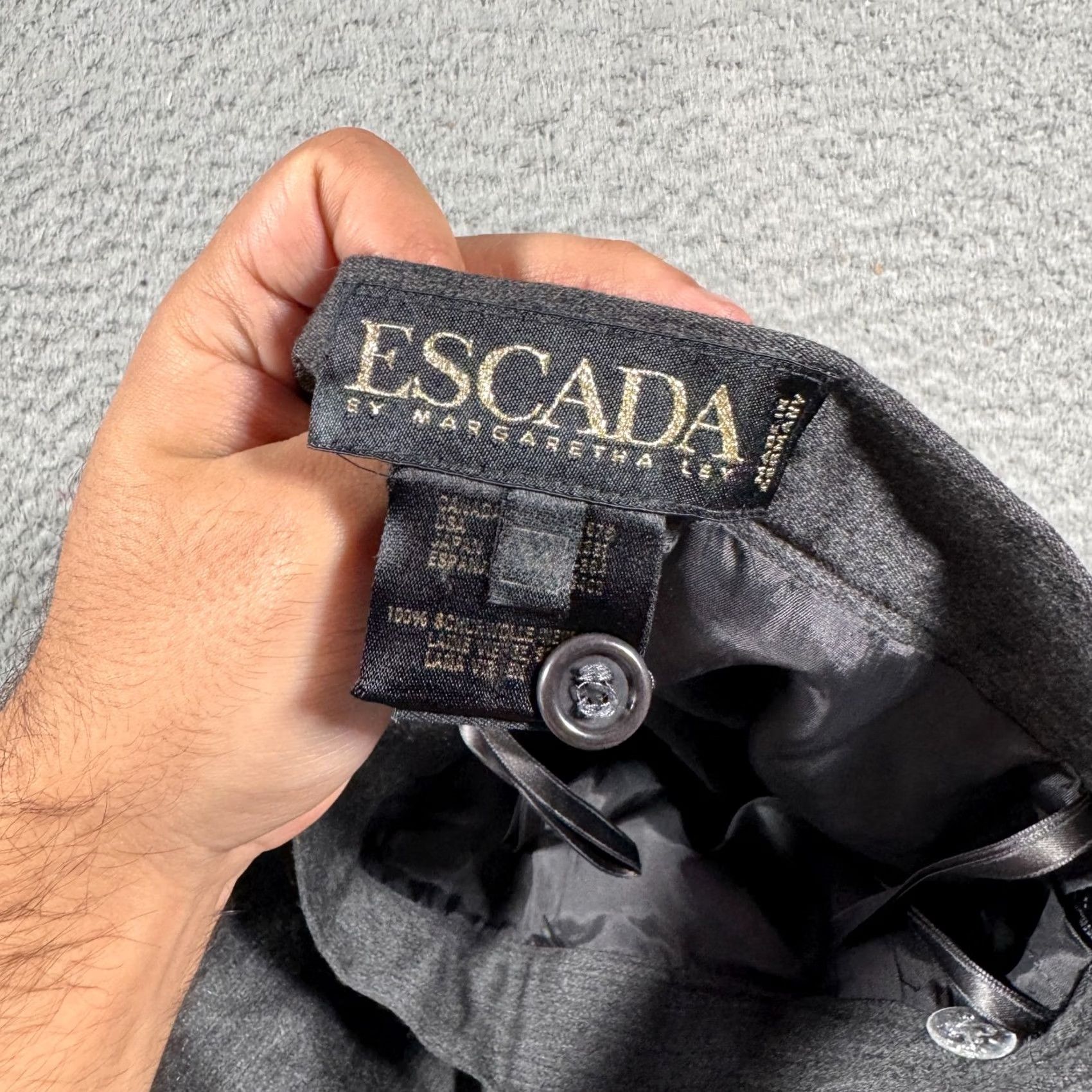 Escada VINTAGE ESCADA A-Line Skirt Womens 34 Gray Wool Knee Length Office Split Hem Office Wear Size 24" / US 00 / IT 34 - 4 Thumbnail