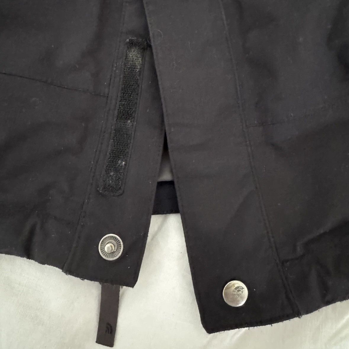 The North Face North Face HyVent Jacket Black Small Shell Size US S / EU 44-46 / 1 - 12 Thumbnail