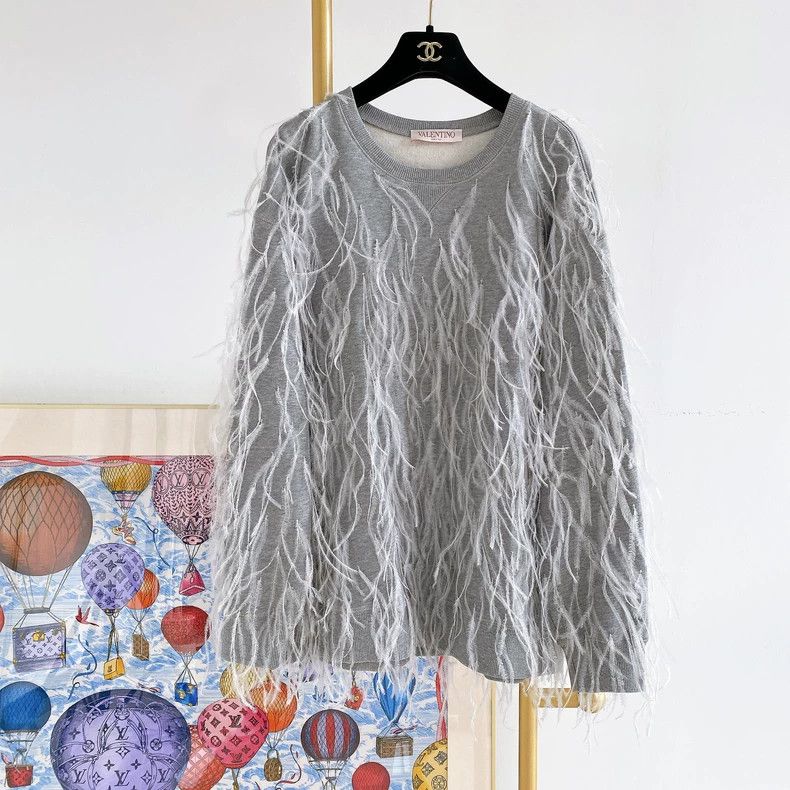 Valentino Valentino Gray ostrich fur sweatshirt Size L / US 10 / IT 46 - 1 Thumbnail