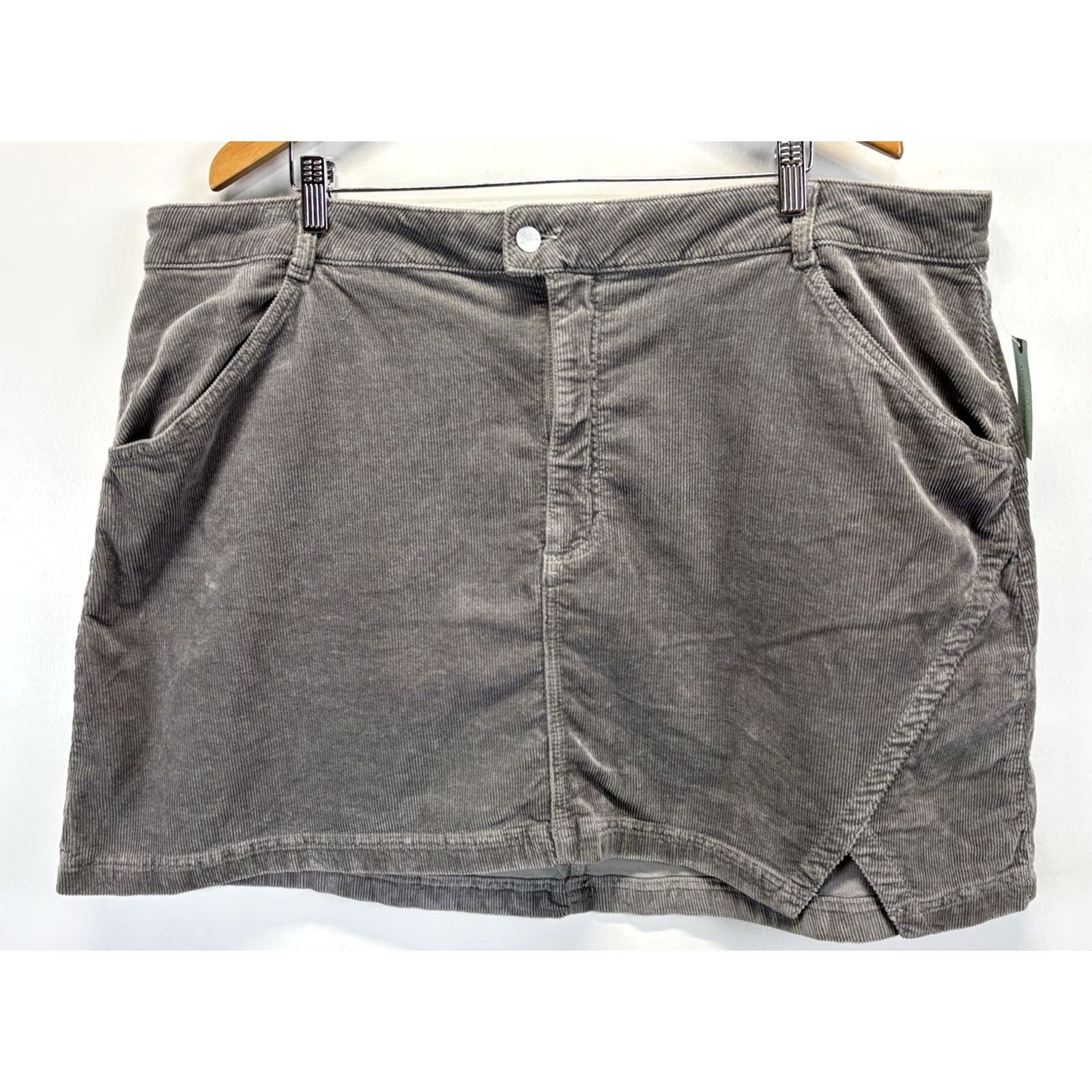 Vintage Pilcro Anthropologie Mini Corduroy Skirt Women’s 22W Plus Grey Skirt Short Zip Cotton Blend Solid Boho Festival Preppy Womens Size 40" / US 18 - 2 Thumbnail