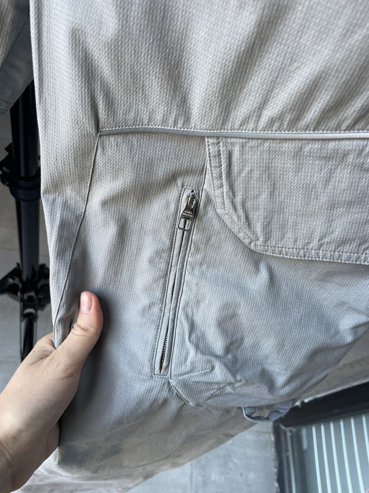 Louis Vuitton Louis Vuitton x Virgil Abloh Reflective Cargo Pants Size US 40 / EU 56 - 17 Thumbnail