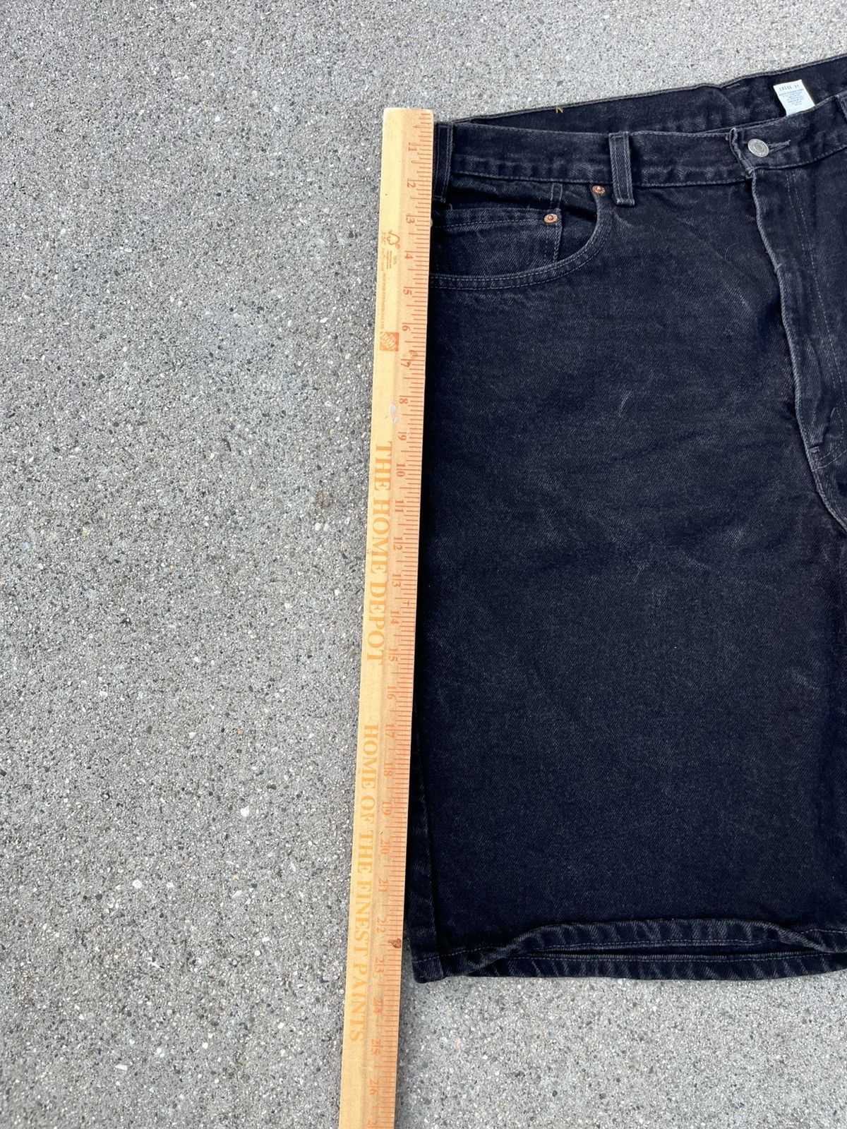 Levi's × Vintage Vintage Levi’s 550 Relaxed Fit Black Jean Shorts Denim Jorts Size US 38 / EU 54 - 5 Thumbnail