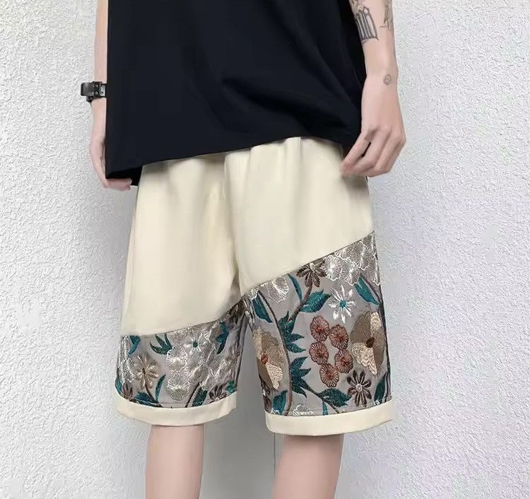 Japanese Brand × Vintage Embroidery Flower Casual Shorts Size US 27 - 2 Thumbnail