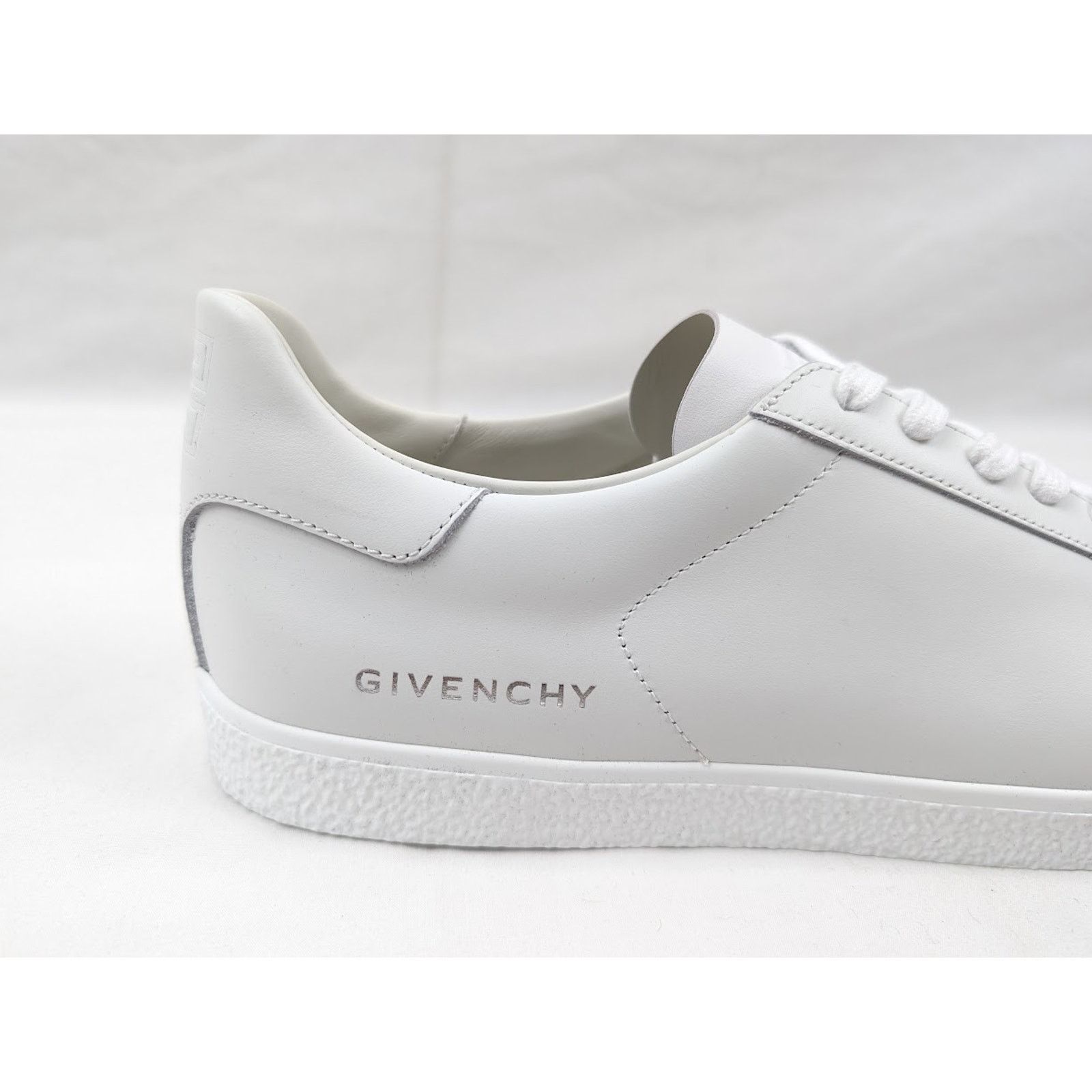 Givenchy o1rshd1 Low-Top Sneakers in White Size US 12 / EU 45 - 4 Thumbnail