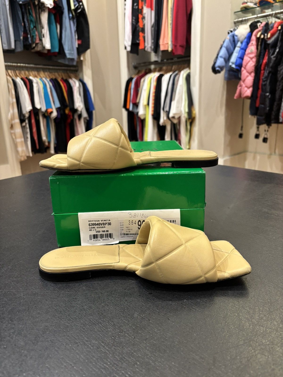 Bottega Veneta Bottega Veneta Quilted Lido Flat Nappa Beige Size US 10.5 / IT 40.5 - 2 Thumbnail