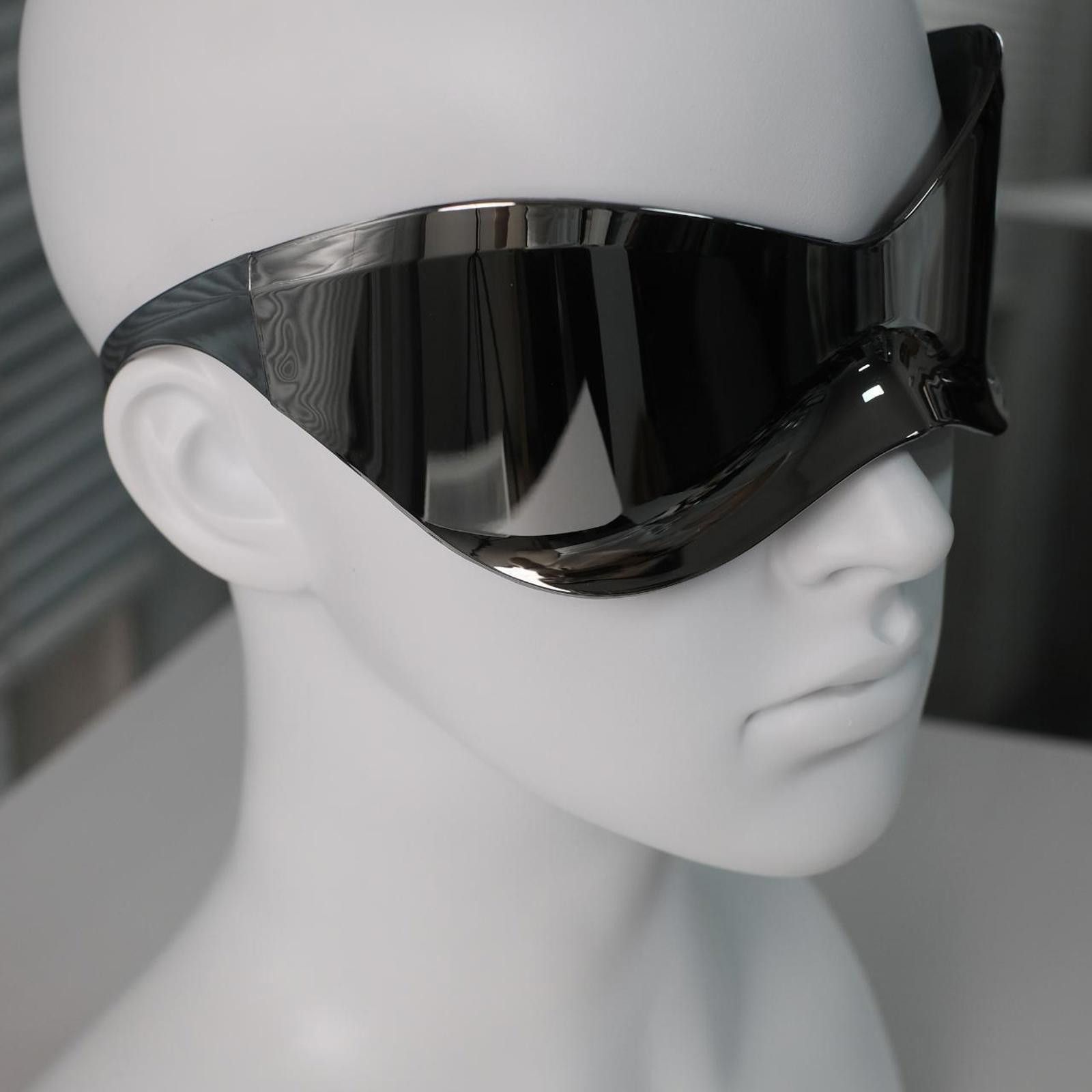 Japanese Brand Avant Garde Futuristic Oversized Sliver Sunglasses Unisex Size ONE SIZE - 4 Thumbnail