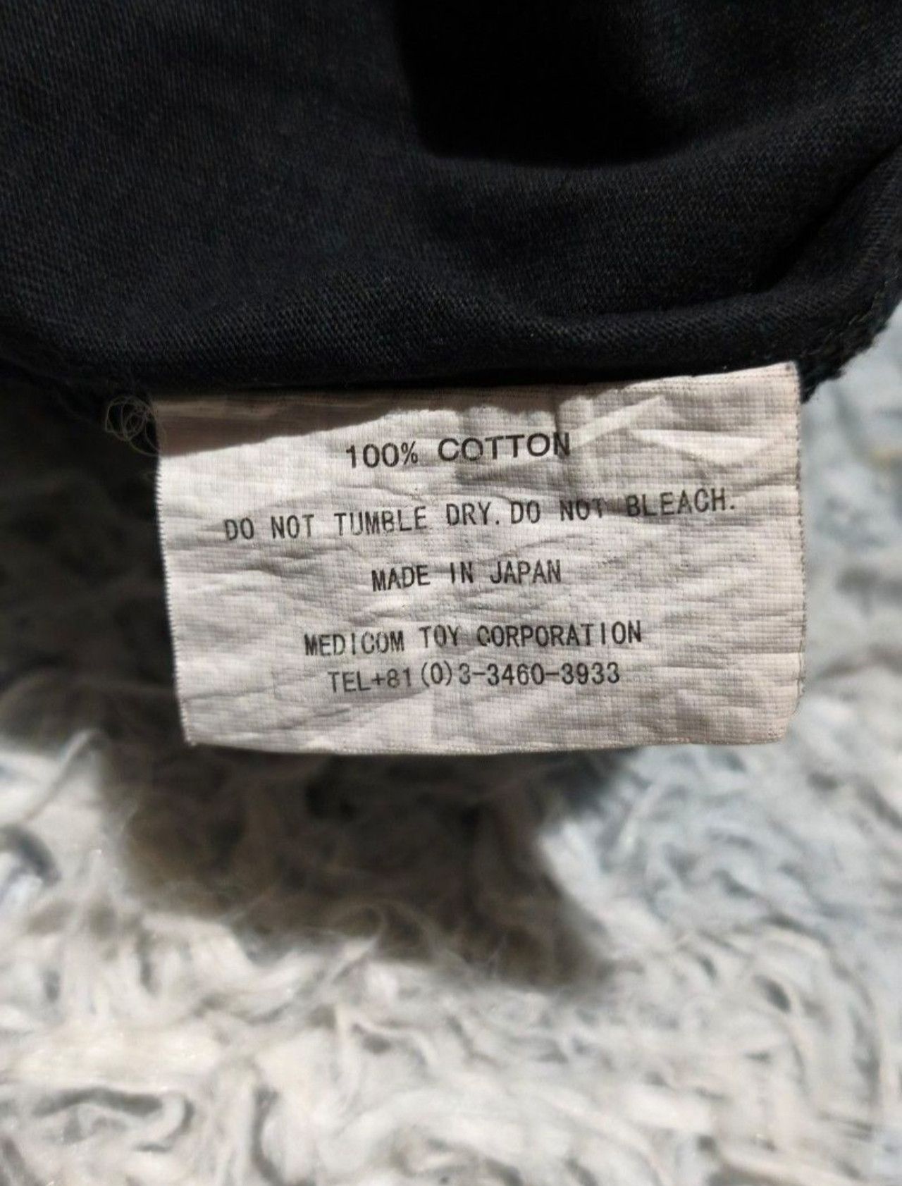 Kaws × Medicom Toy × Original Fake OriginalFake Kaws Hands Tee Size US M / EU 48-50 / 2 - 6 Thumbnail