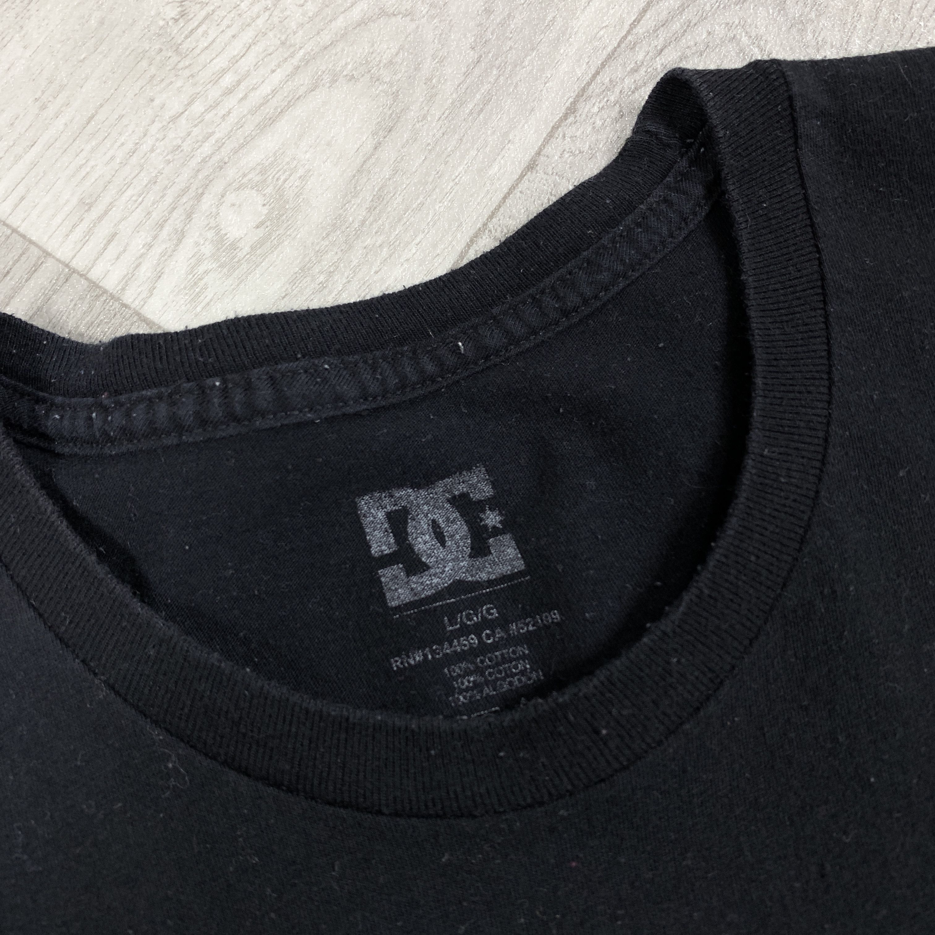 DC Vintage DC Shoes Co. 90s Graphic Dice Logo Black Tee Shirt L Size US L / EU 52-54 / 3 - 6 Thumbnail