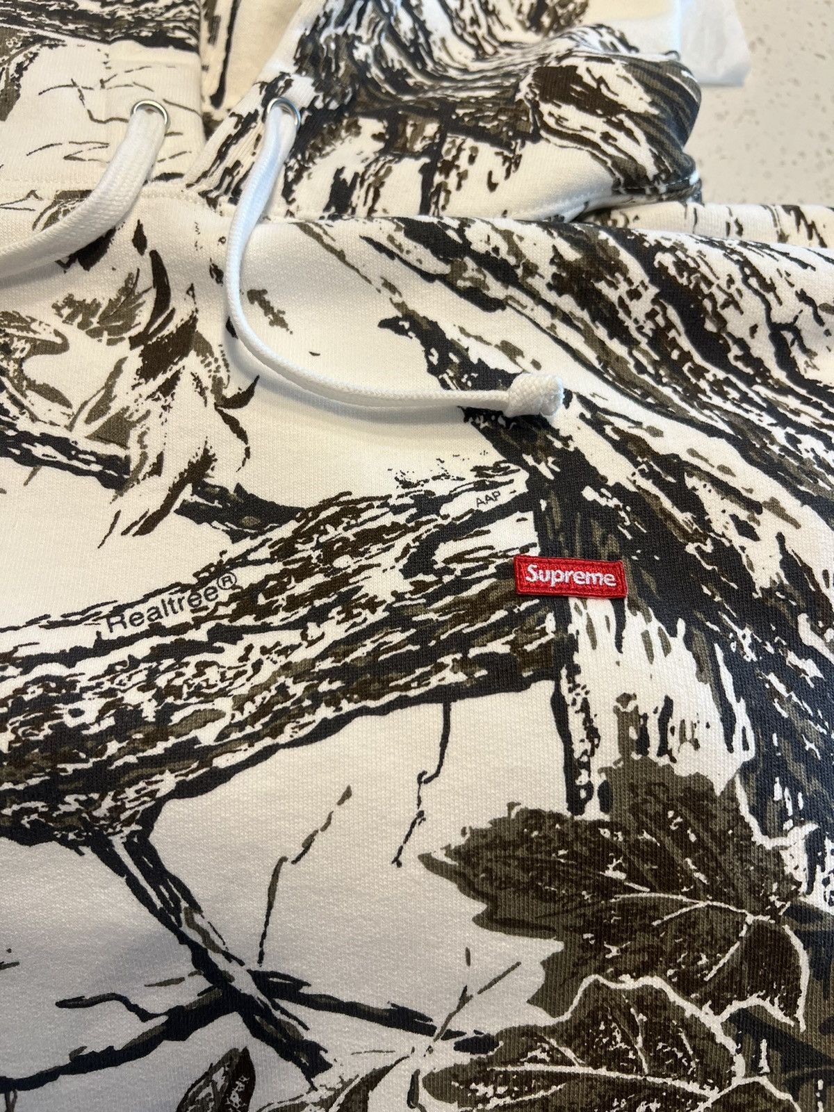Supreme Supreme Small BoxLogo Hooded Sweatshirt Snow Camo Large SS24 Size US L / EU 52-54 / 3 - 2 Thumbnail