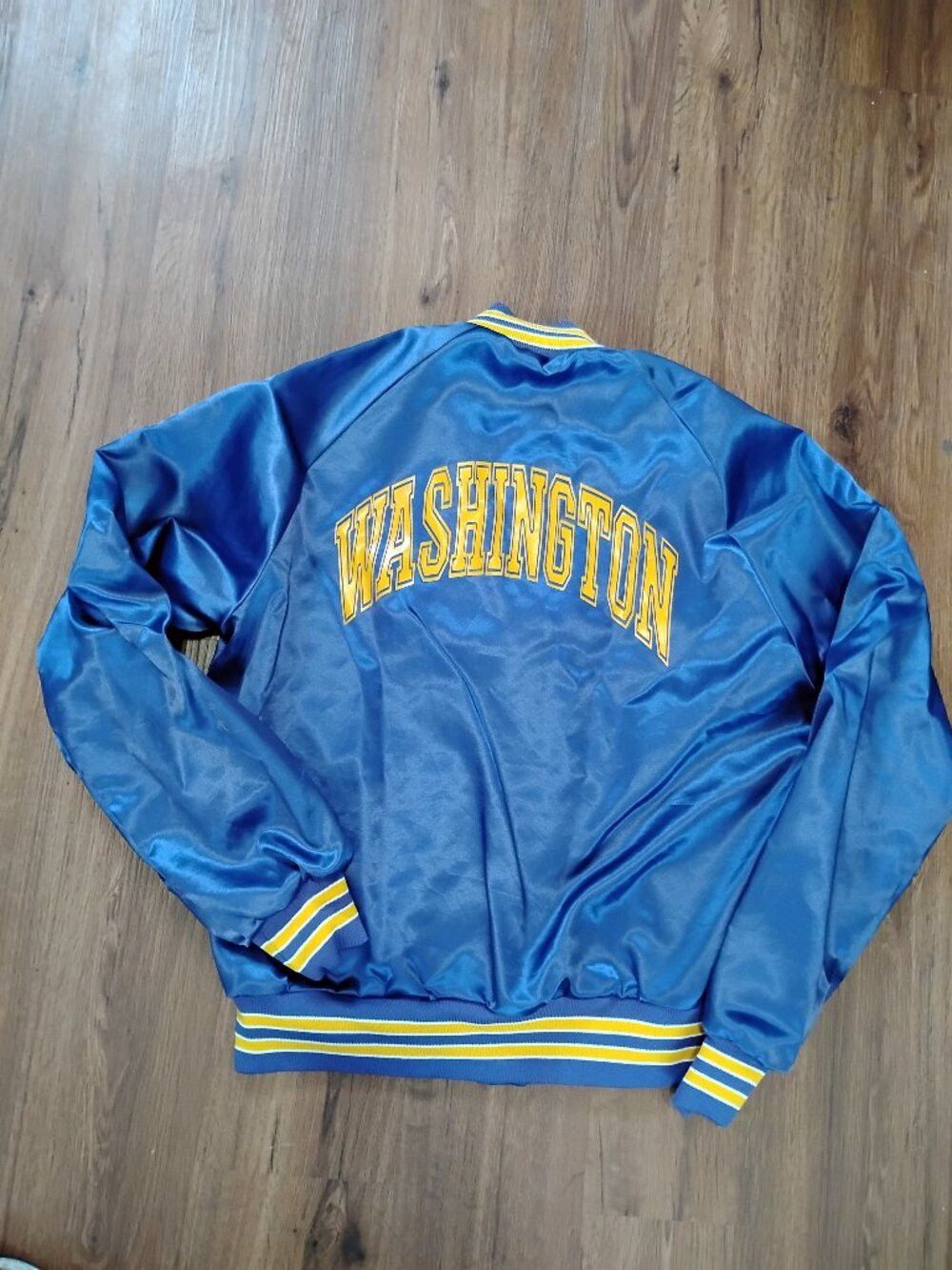 Chalk Line Vintage Chalk Line Washington Huskies Satin Bomber Jacket Size US L / EU 52-54 / 3 - 4 Thumbnail