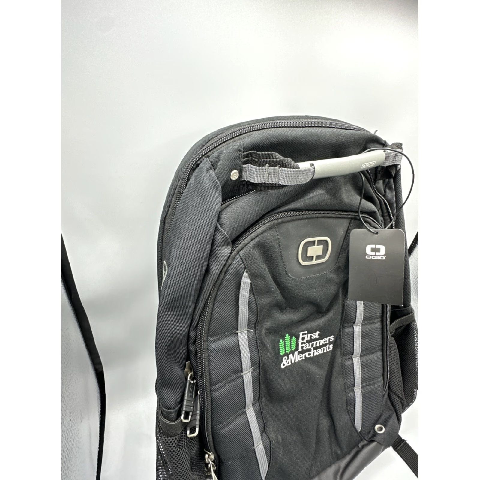 Vintage OGIO Backpack Men NWT Laptop Sleeve/Protection Pockets School Outdoor Black Polyester Nylon/Canvas Fabric OGIO Size ONE SIZE - 6 Thumbnail