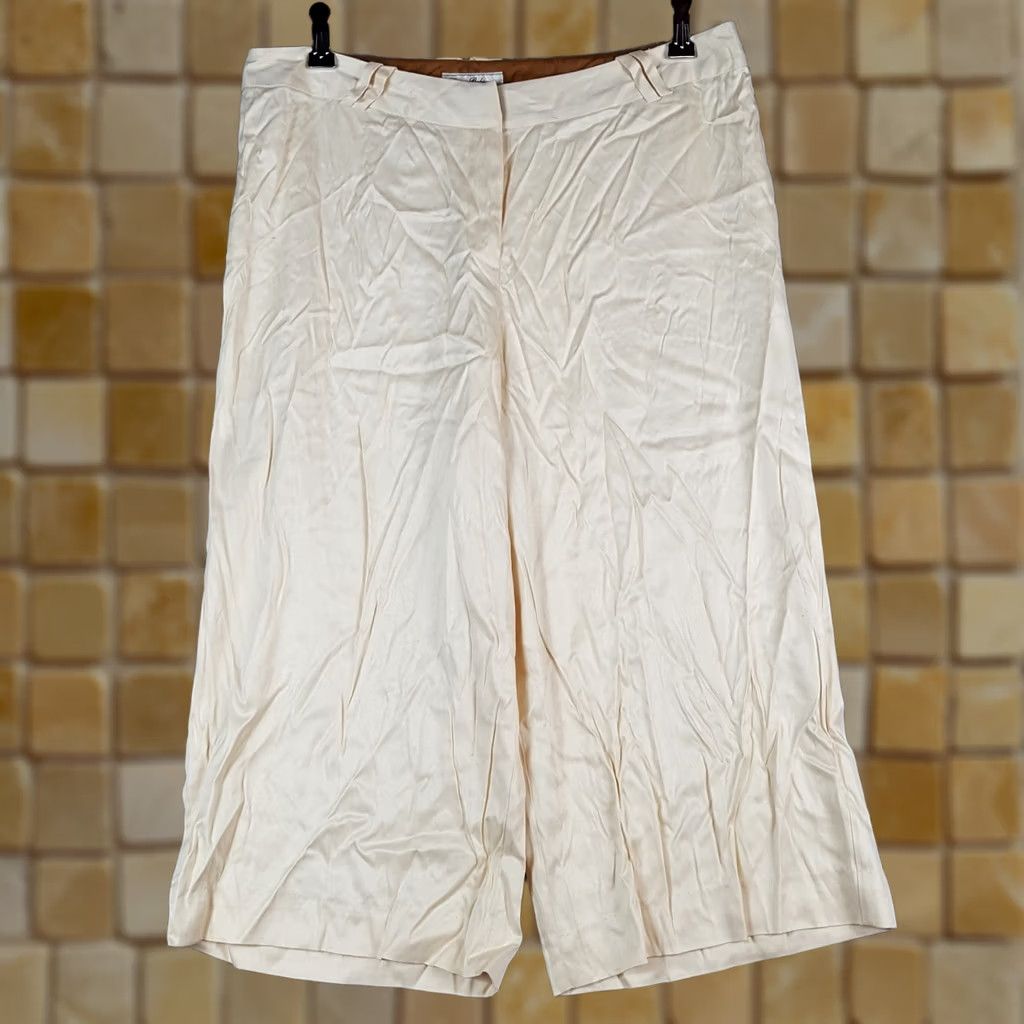 Tommy Bahama VINTAGE Tommy Bahama Capri Pants Women's Size 12 Silk Wide-Leg Capris 2000s Relaxed Fit Beige Size 24" / US 00 / IT 34 - 1 Thumbnail