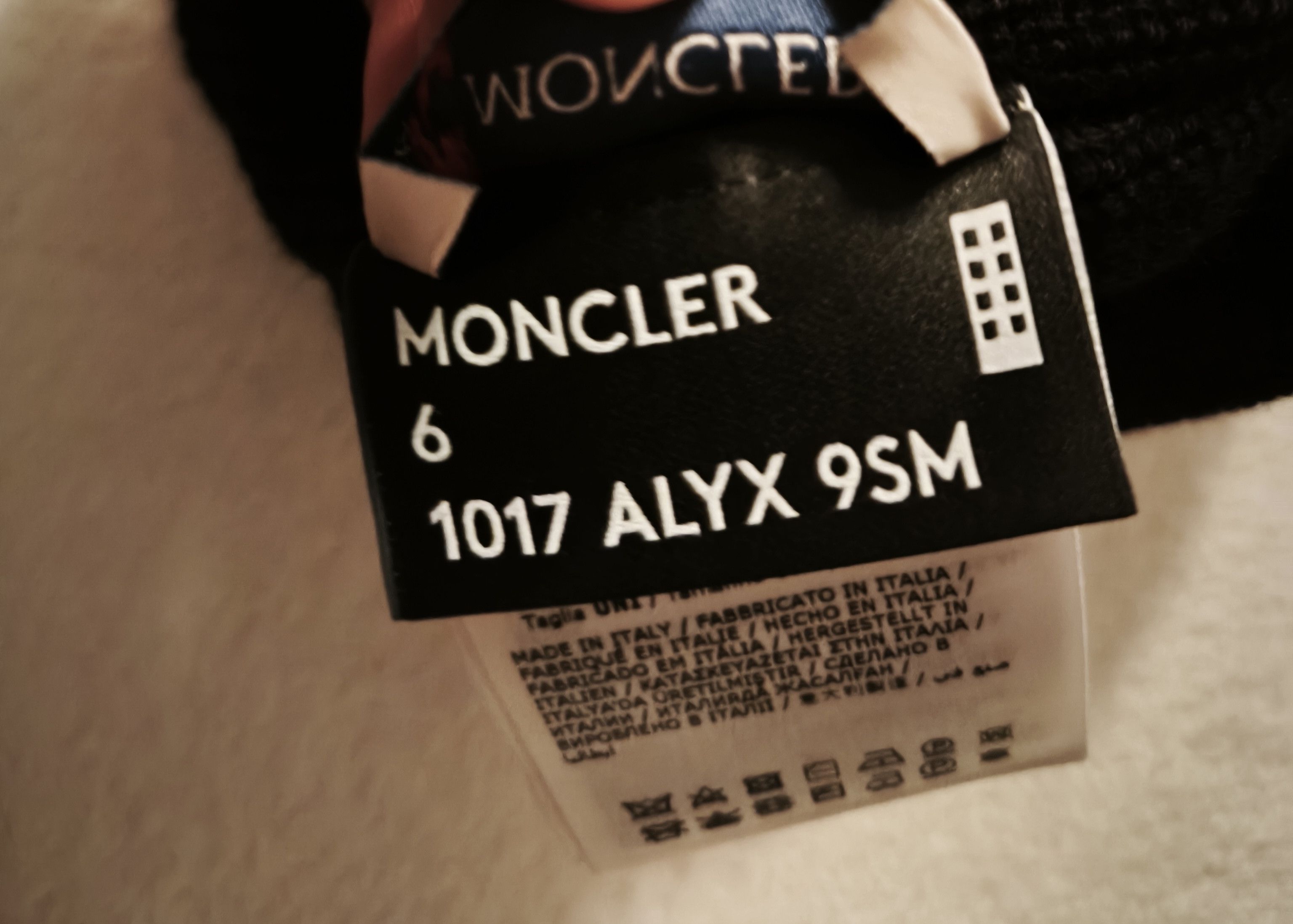 1017 ALYX 9SM × Moncler Moncler X 1017 ALYX 1017 9SM Beanie Size ONE SIZE - 10 Thumbnail