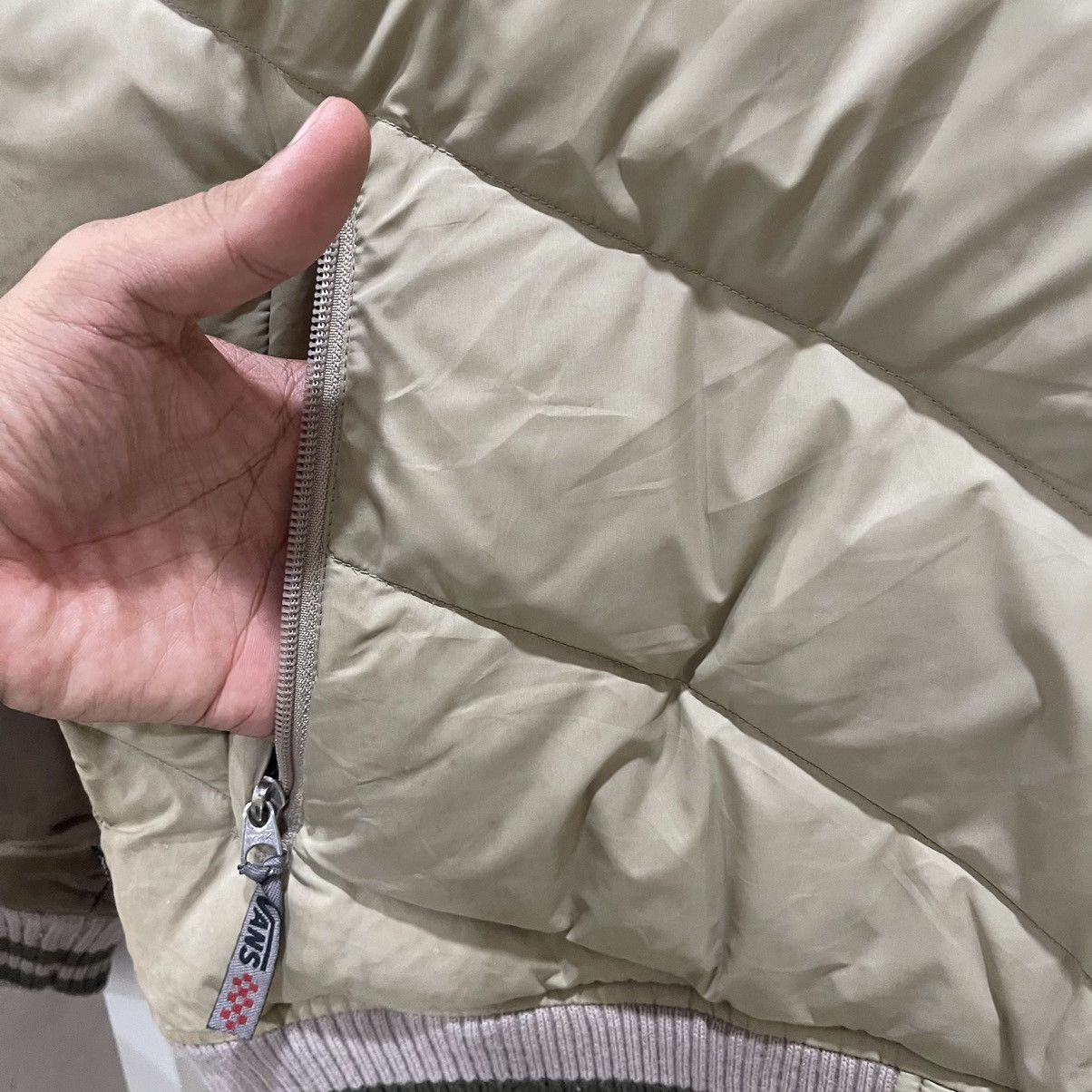 Vans × Vintage Vintage 90s VANS Puffer Zipper Bomber Jacket Size US L / EU 52-54 / 3 - 10 Thumbnail