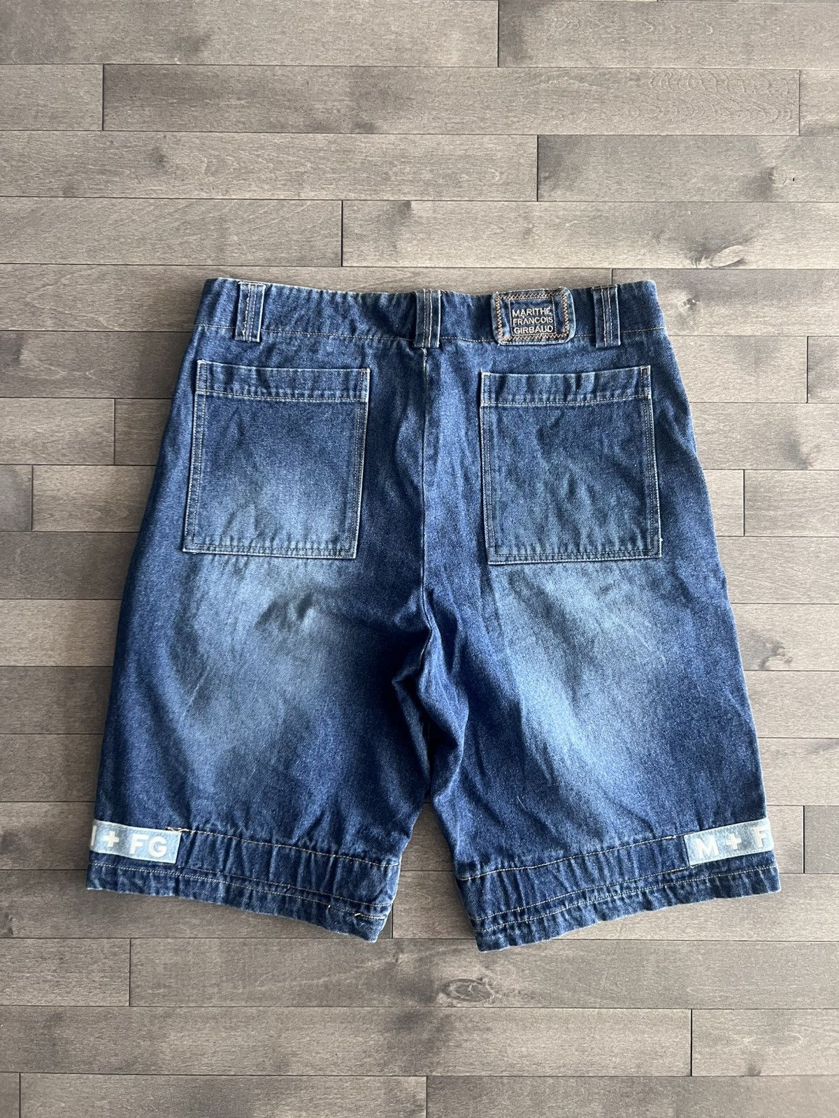 Marithe + Francois Girbaud Marithe Francois Girbaud Jeans Shorts Baby Blue Size US 36 / EU 52 - 2 Thumbnail