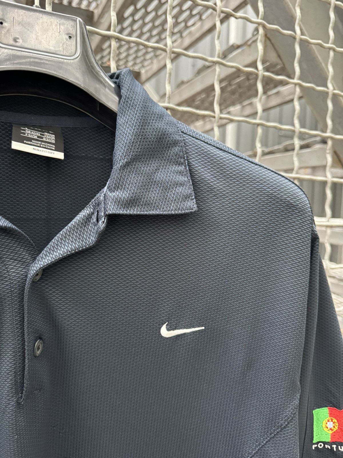 Nike Vintage Nike Golf Portugal Polo T shirt Y2K Size US L / EU 52-54 / 3 - 5 Thumbnail