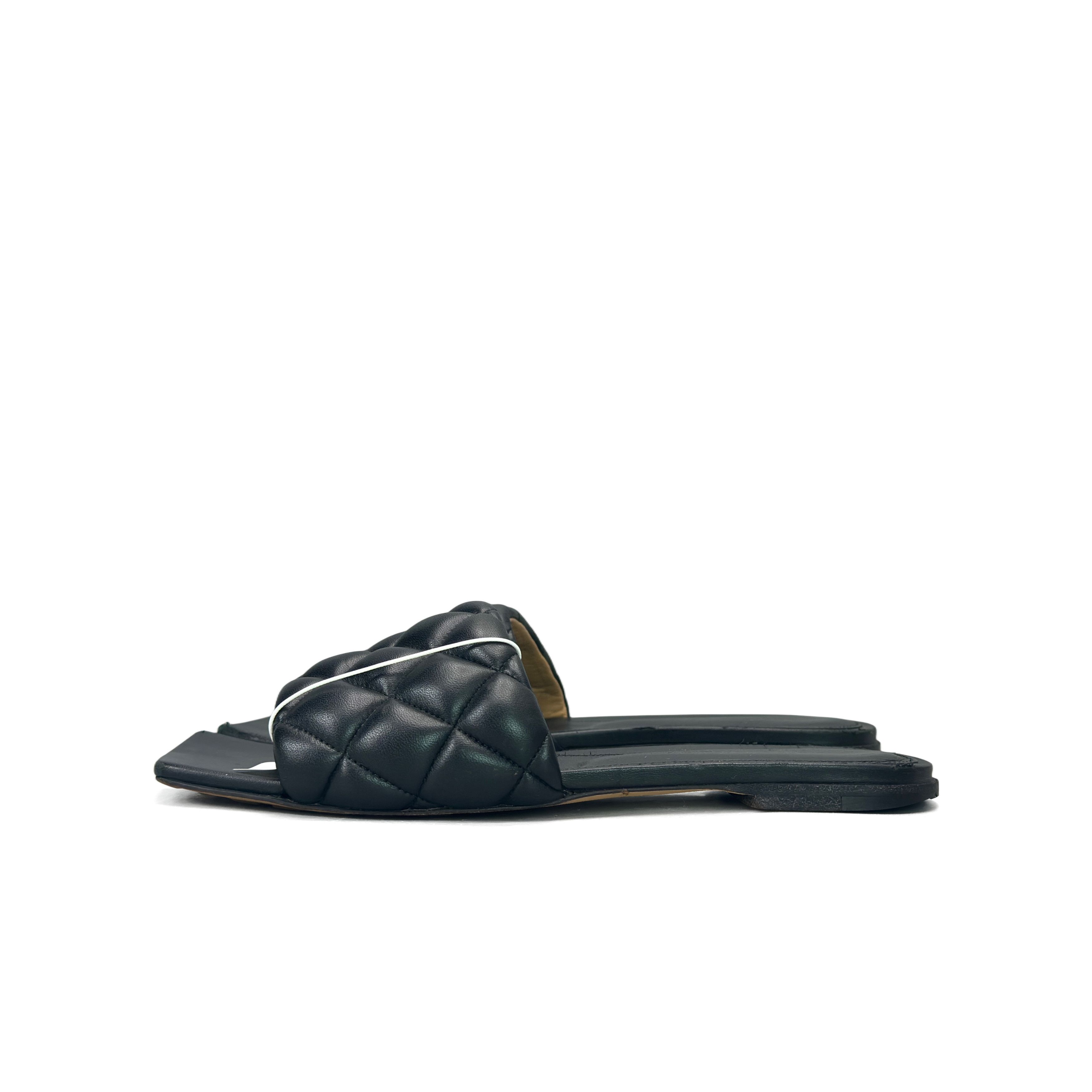 Bottega Veneta Bottega Veneta Quilted Leather Sandals Size 36 Size US 6 / IT 36 - 1 Thumbnail