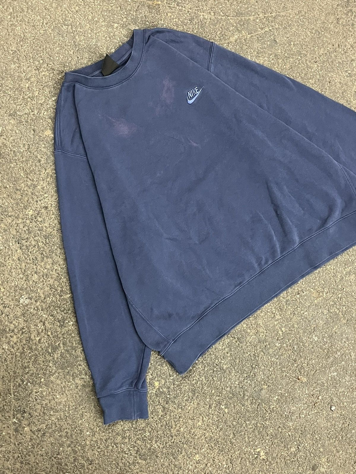 Nike × Vintage Nike vintage two tone swoosh crewneck faded boxy streetwear Size US XXL / EU 58 / 5 - 2 Thumbnail