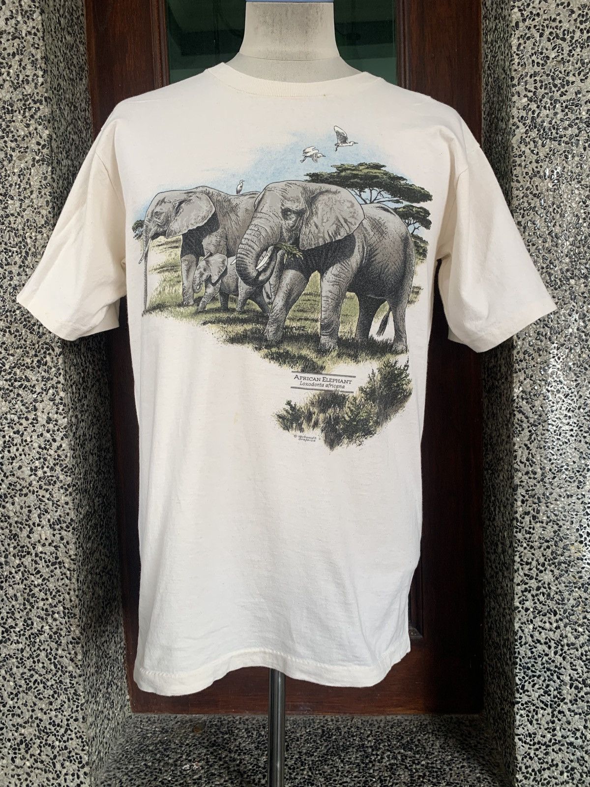 Habitat × Vintage Vintage 90s African Elephant Painting Graphics T shirt Size US M / EU 48-50 / 2 - 1 Thumbnail