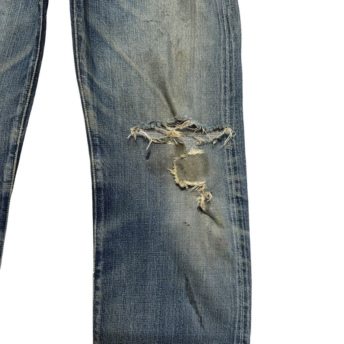 The Real McCoy's Vintage Real McCoys Ultimate Seeker Distessed Denim Jeans Size US 30 / EU 46 - 8 Thumbnail