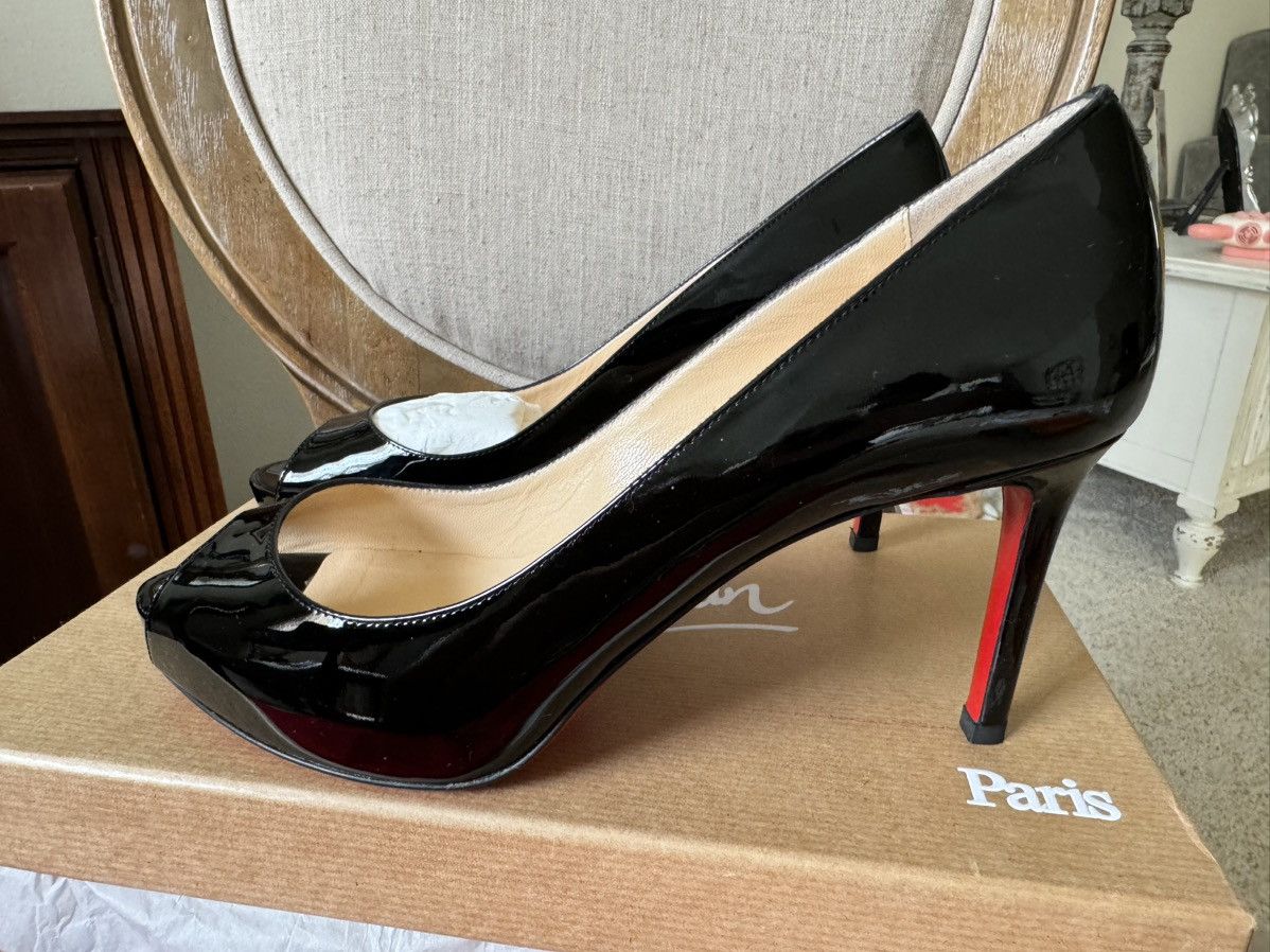 Christian Louboutin CHRISTIAN LOUBOUTIN Lady Peep patent leather heels 38 EU Size US 8 / IT 38 - 8 Thumbnail