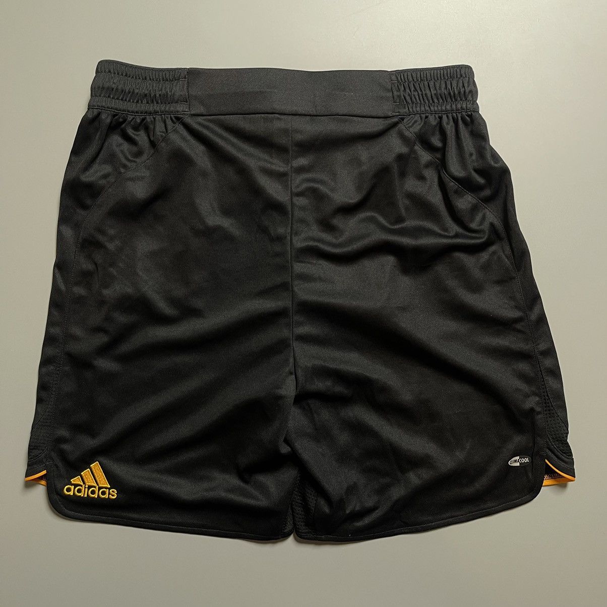 Adidas × Vintage LIVERPOOL ADIDAS 2006/2007 FOOTBALL GK SHORTS #25 REINA Size US 37 - 7 Thumbnail