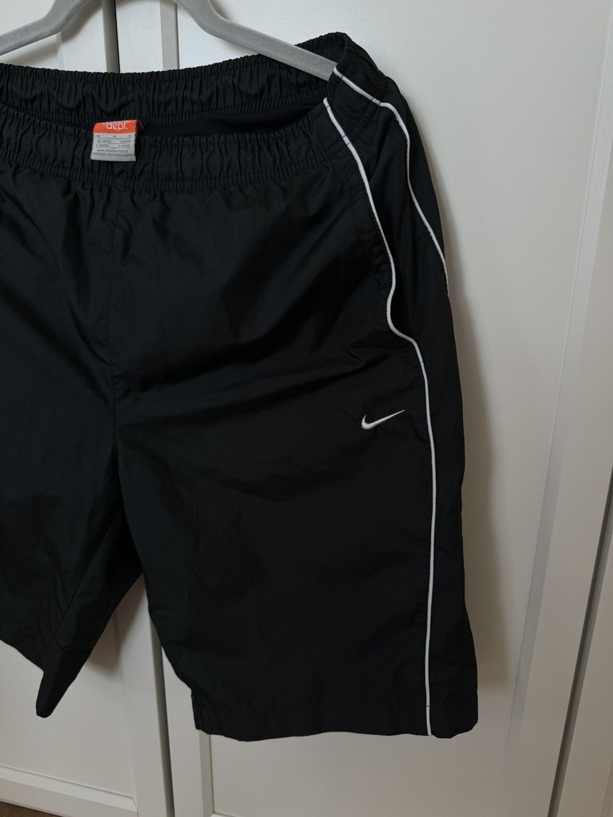 Nike Nike vintage shorts 90s 00s y2k hype Size US 34 / EU 50 - 2 Thumbnail