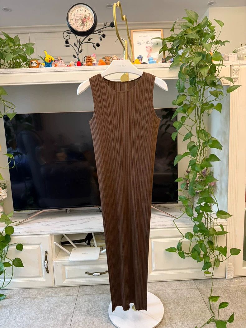 Issey Miyake Issey Miyake size:2 Brown dress Size XS / US 0-2 / IT 36-38 - 2 Thumbnail