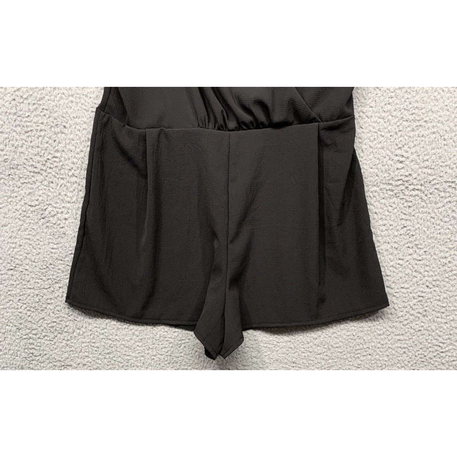 Vintage Women Romper XL Black Elastic Waist One-Piece Zipper & Back 6" | Vintage: No | Regular Fit | Sleeveless V-Neck Size 36" / US 14 / IT 50 - 2 Thumbnail