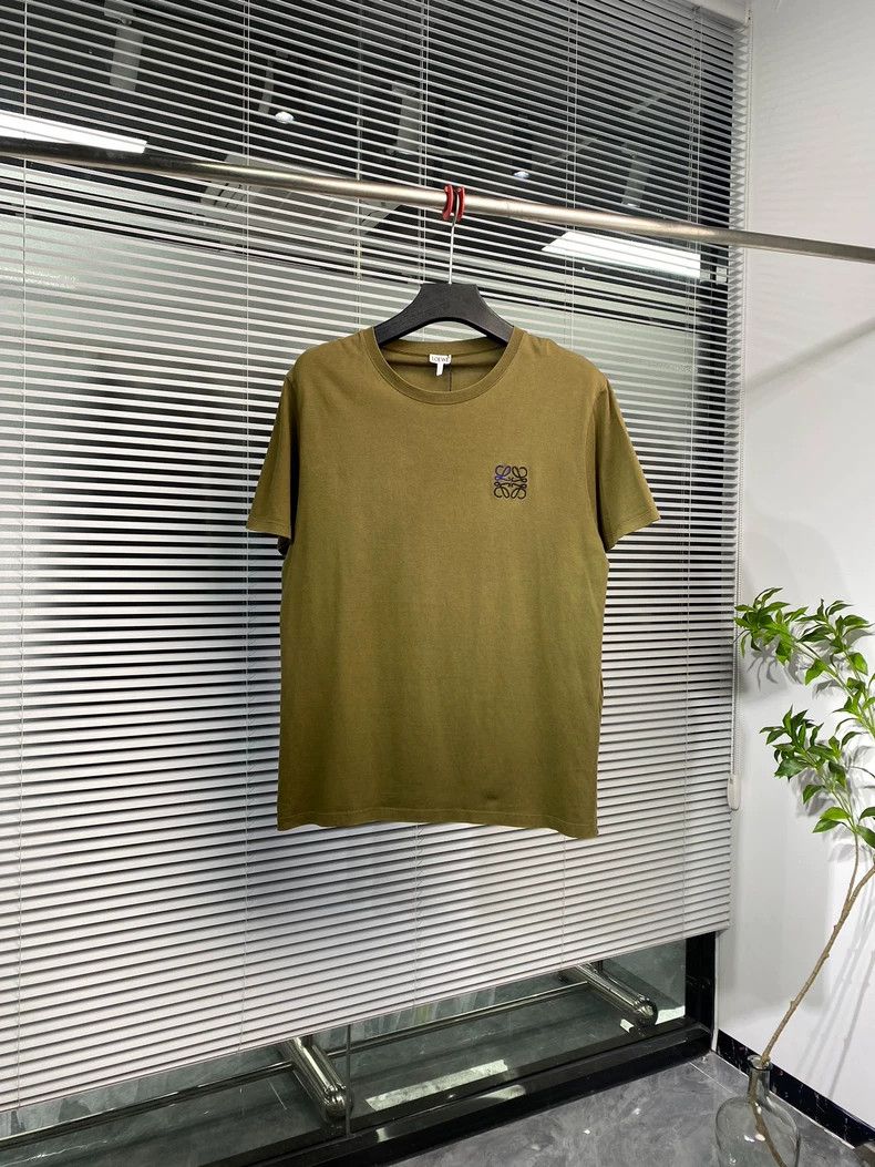 Loewe LOEWE Short sleeve T-shirt Anagram embroidered logo olive Size XL / US 12-14 / IT 48-50 - 1 Thumbnail