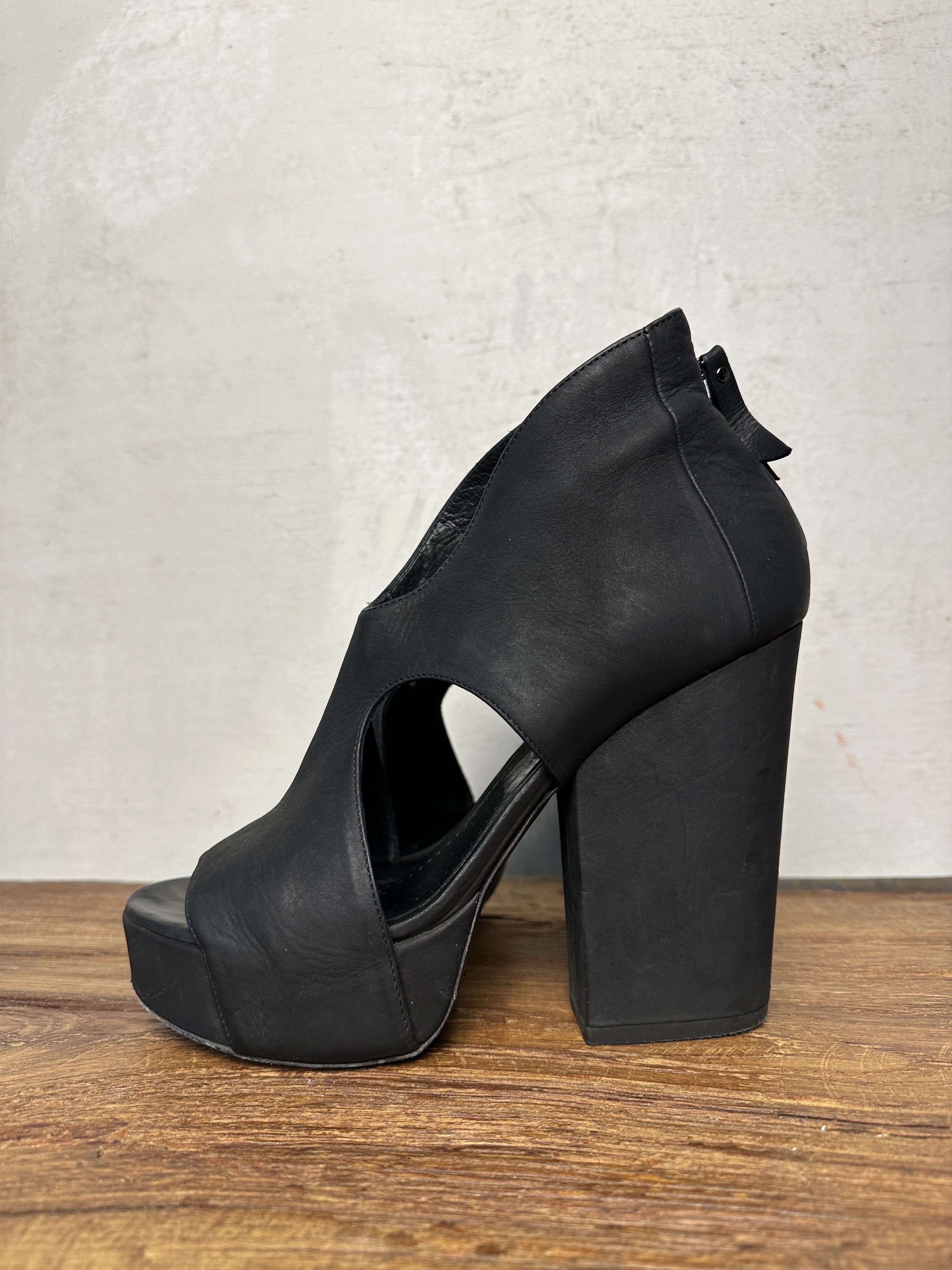 VIC MATI Vic Matie Pelle Malawi Heeled Sandals Size US 8 / IT 38 - 1 Thumbnail