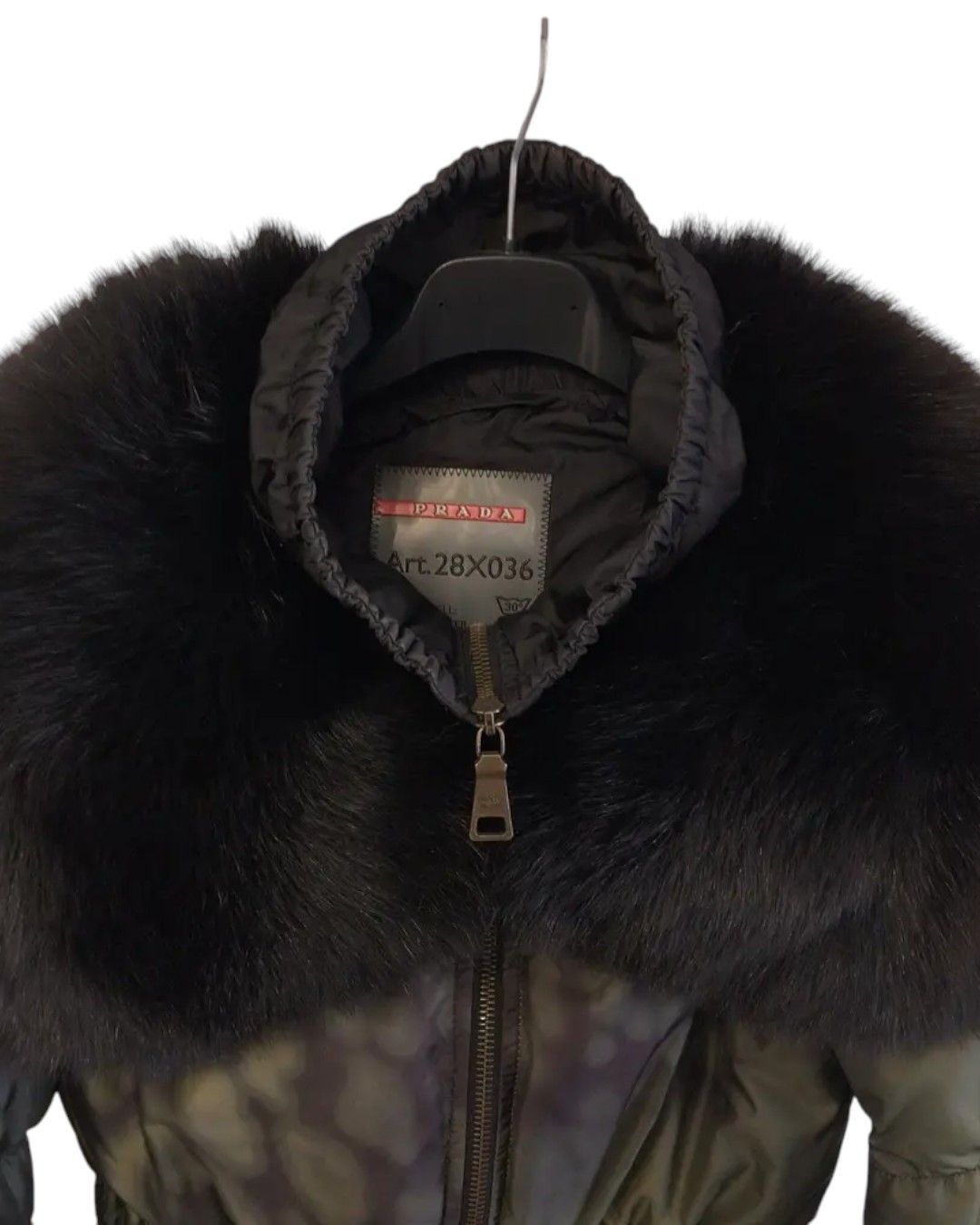 Prada BLACK FOX FUR / GOOSE DOWN PUFFER SHORT JACKET Size XS / US 0-2 / IT 36-38 - 2 Thumbnail