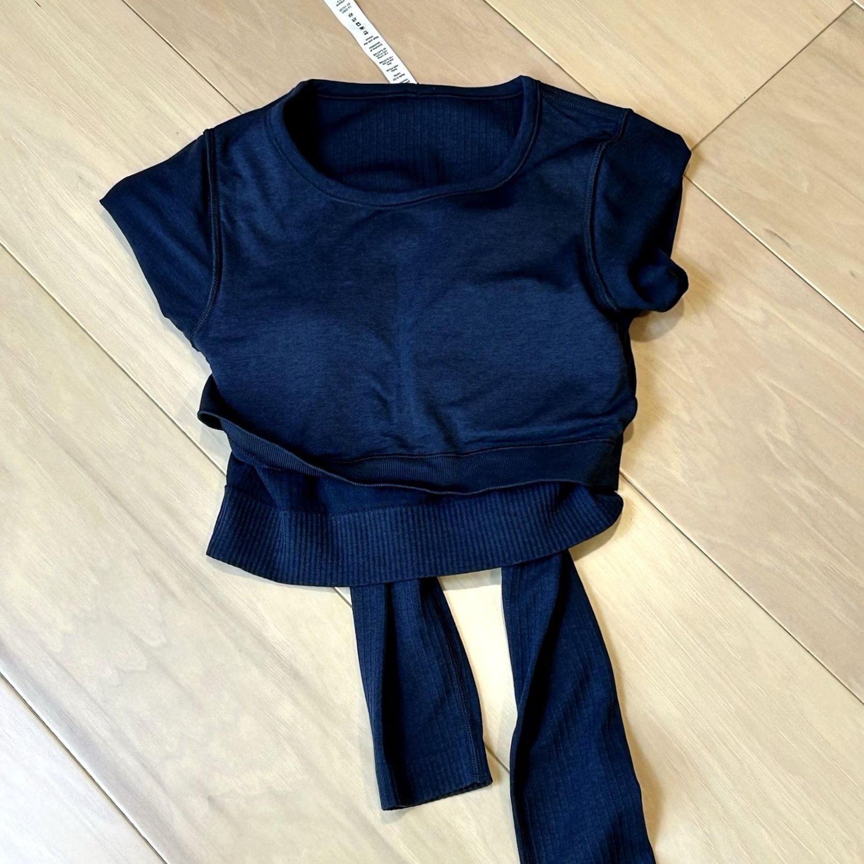Lululemon Lululemon Ebb to Street Shirt Light Support Long Sleeve Women’s 4 Blue Cropped Athletic Yoga Gym Size S / US 4 / IT 40 - 5 Thumbnail
