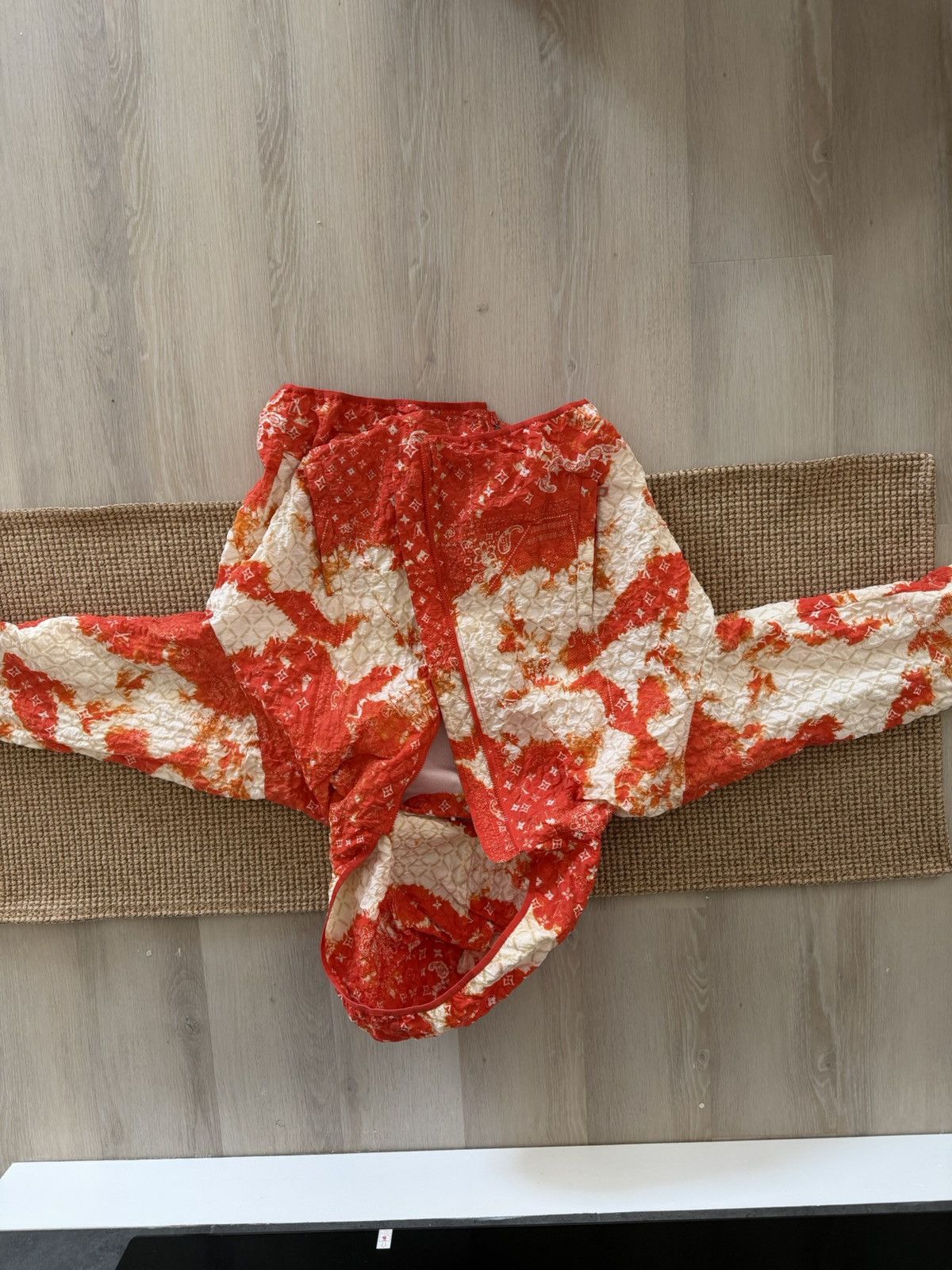 Louis Vuitton Louis Vuitton Monogram Tie-Dye Windbreaker Jacket Red/White Size US L / EU 52-54 / 3 - 3 Thumbnail