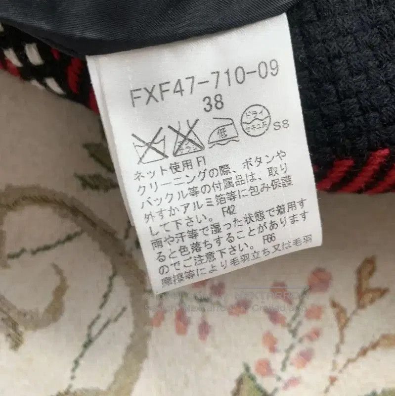 Burberry Burberry Red Wool Check Skirt for Women. Size 23" - 8 Thumbnail