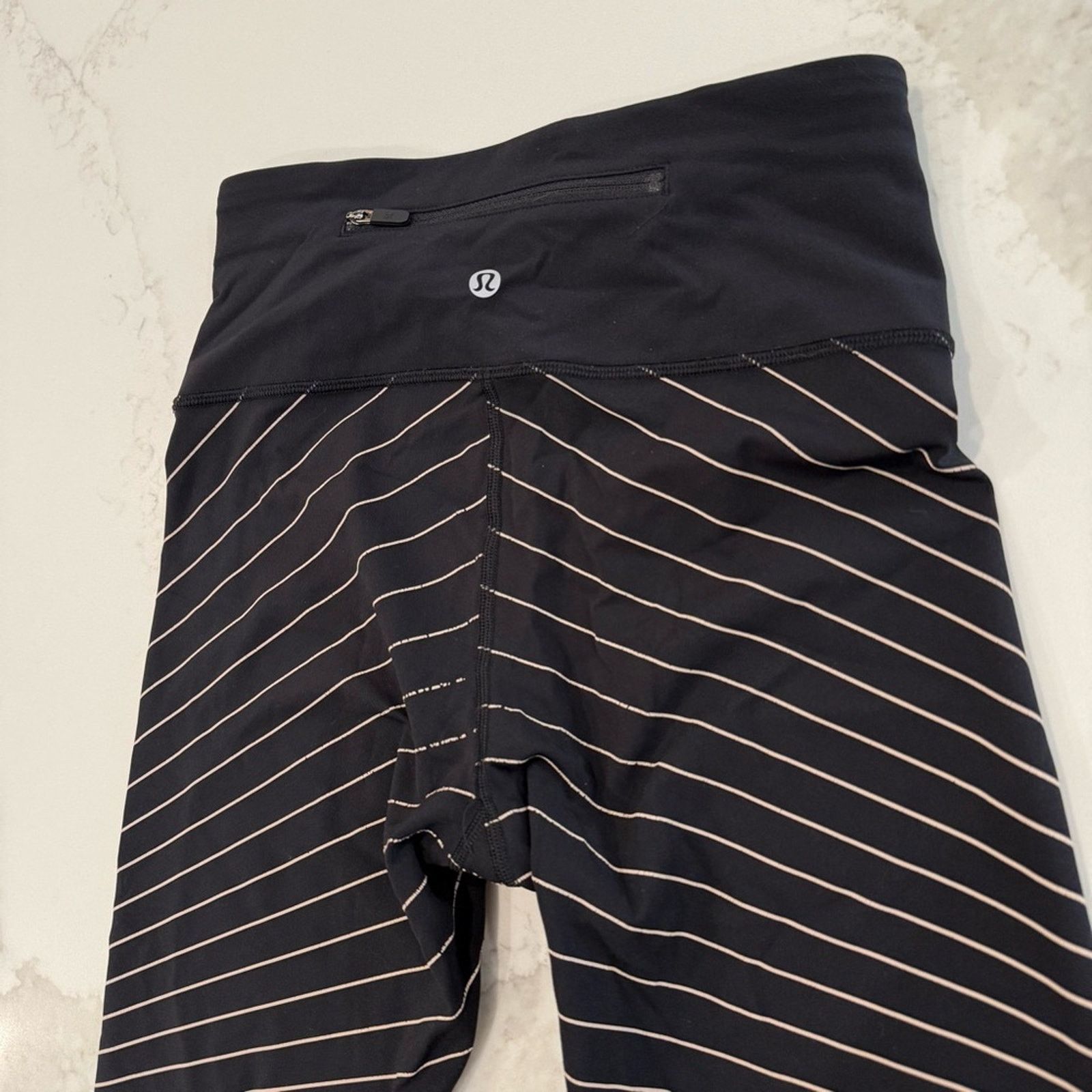 Lululemon Lululemon Athletica Speed Wunder Reflective Tight Women’s 4 Size 27" / US 4 / IT 40 - 7 Thumbnail