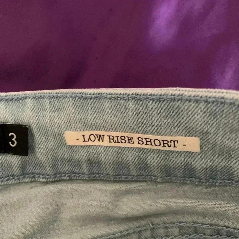 Designer Trendy Rainbow Trim Denim Shorts Size 30" / US 8 / IT 44 - 5 Thumbnail