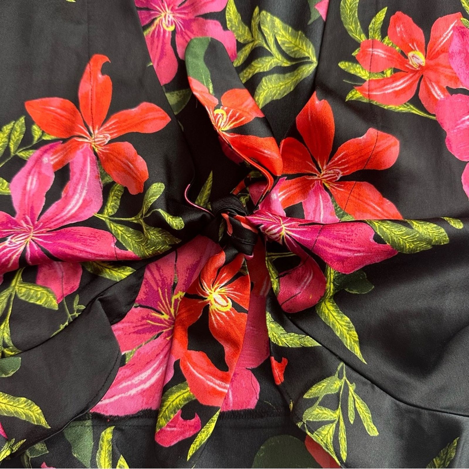 Guess Guess Tropical Print Black Tie Front Blouse Size Small Size S / US 4 / IT 40 - 5 Thumbnail