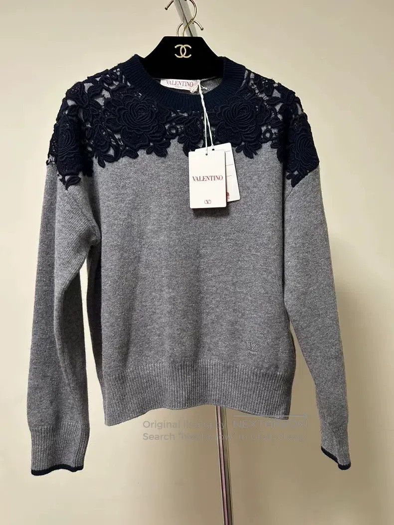 Valentino Valentino Grey panelled blue floral wool sweater Size S / US 4 / IT 40 - 1 Thumbnail