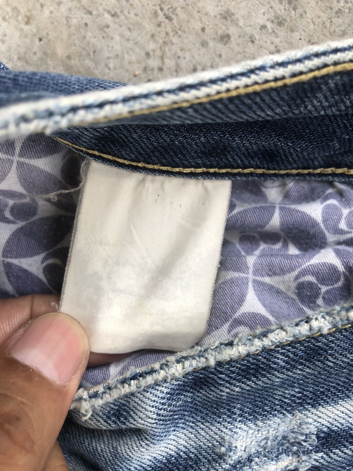 Japanese Brand Japanese Big Train Embroidered Jeans Distressed Jeans Size US 29 - 18 Thumbnail