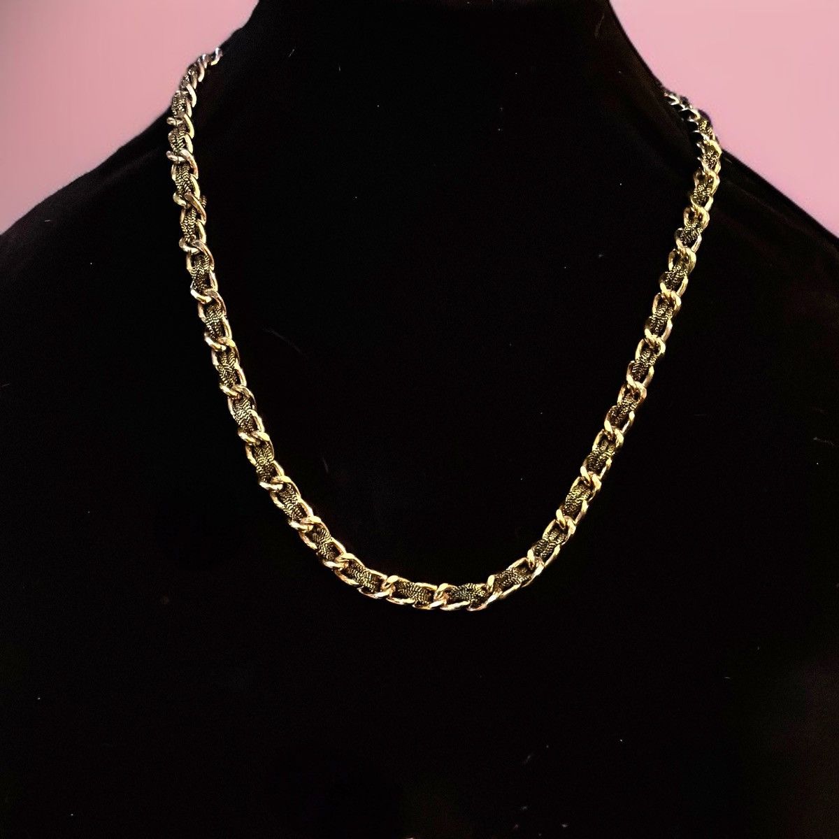Vintage Vintage gold tone ribbon woven curb link chain necklace Size ONE SIZE - 1 Thumbnail