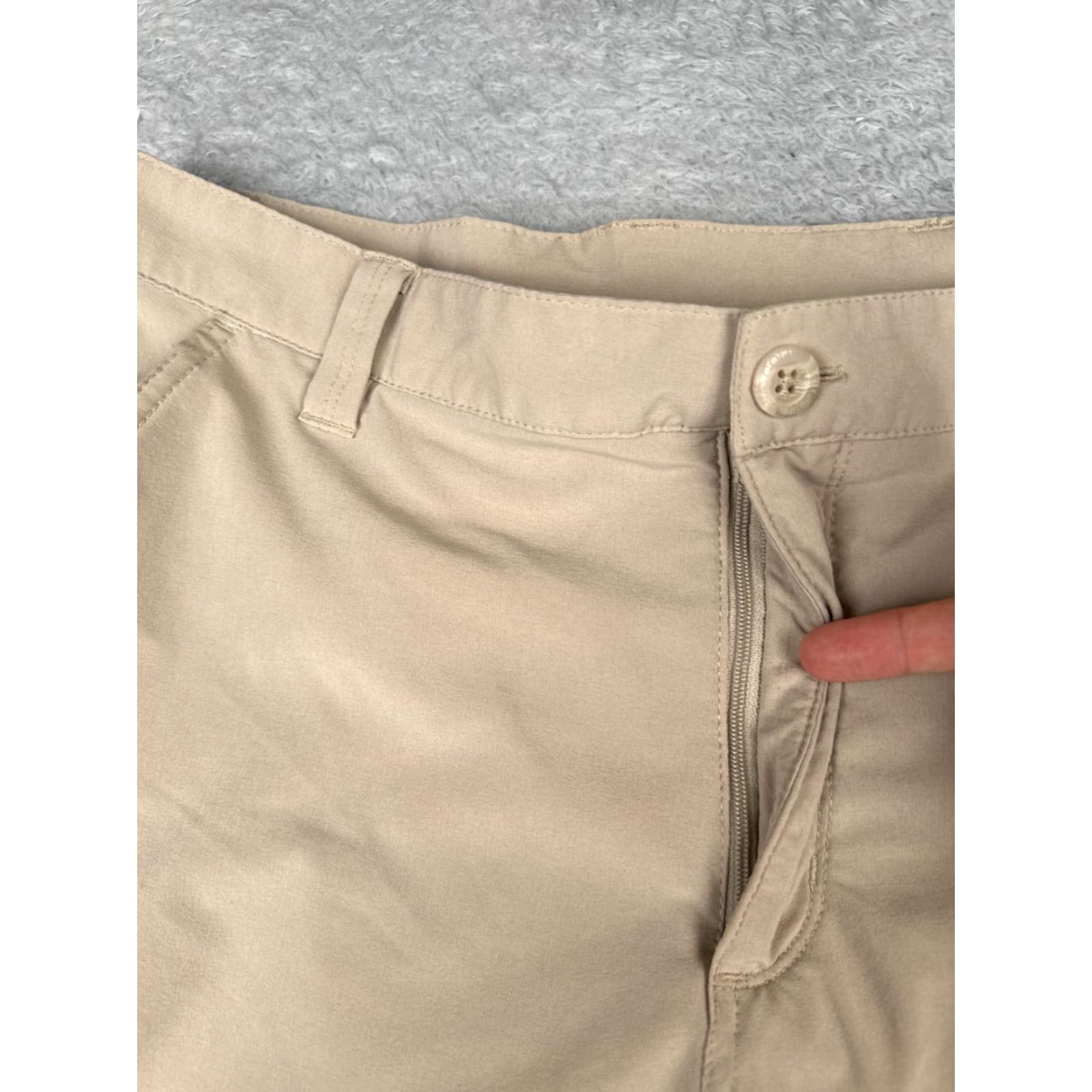 Vintage Columbia Mens Shorts Casual Chino Beige 34x10 Flat Front Polyester Cotton PFG Boating Size US 34 / EU 50 - 6 Thumbnail