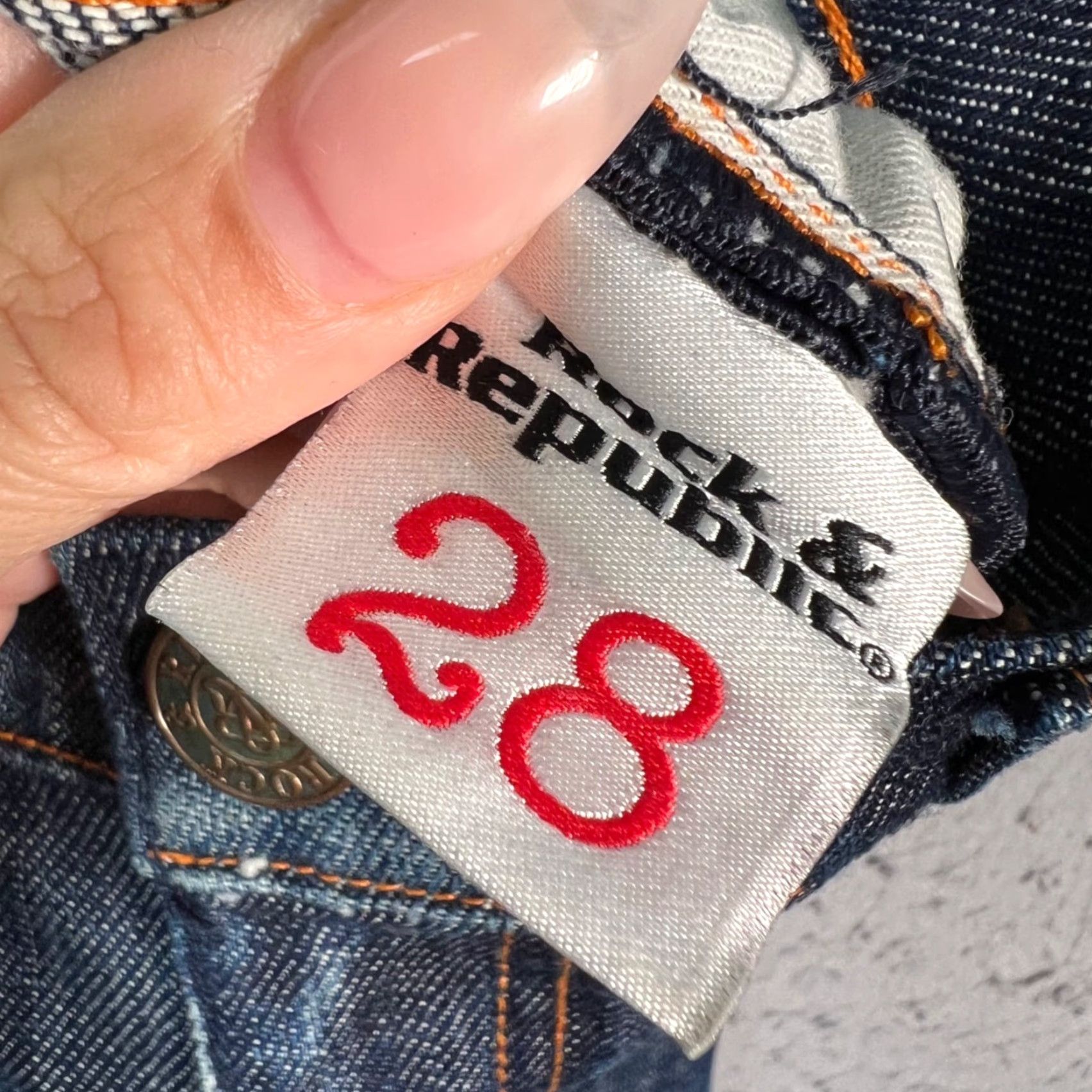 Vintage Rock & Republic Jeans Skinny Denim Distressed Dark Wash 28 Womens Regular Inseam 36" Blue Cotton Blend Pants Ladies Mens Girls Size 28" / US 6 / IT 42 - 4 Thumbnail