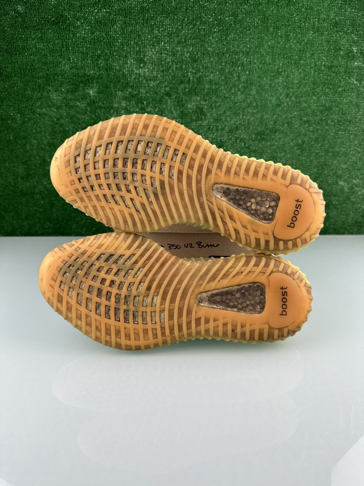 Yeezy adidas Yeezy Boost 350 V2 Butter Size 8 Size US 8 / EU 41 - 8 Thumbnail