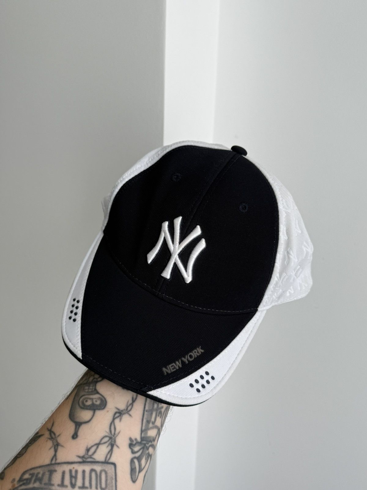 New York Yankees Vintage New York Yankees Monogram Cap Size ONE SIZE - 1 Thumbnail