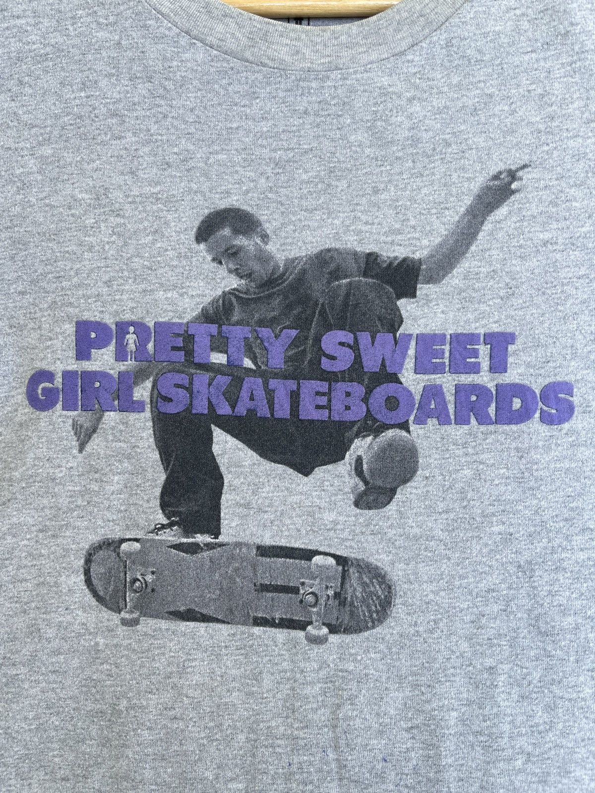 Girl Skateboards Last Drop🔥Rare🔥Girls Skateboards Pretty Sweet Uniqlo T-Shirt Size US M / EU 48-50 / 2 - 2 Thumbnail