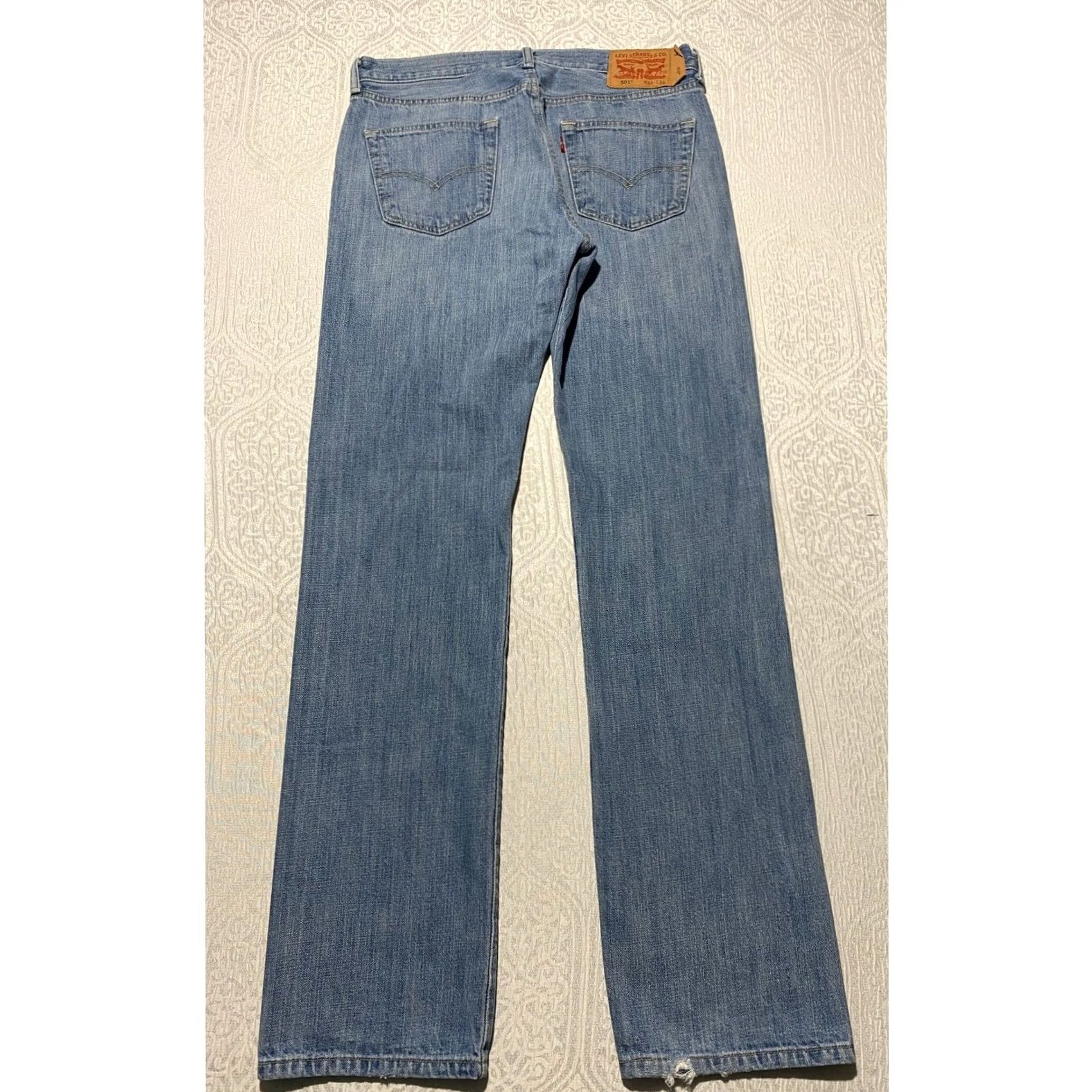 Levi's Levis 501 Original Fit Jeans 33x34 Light Blue Button Fly Straight Denim 5-Pocket Mens Regular Size US 33 - 3 Thumbnail