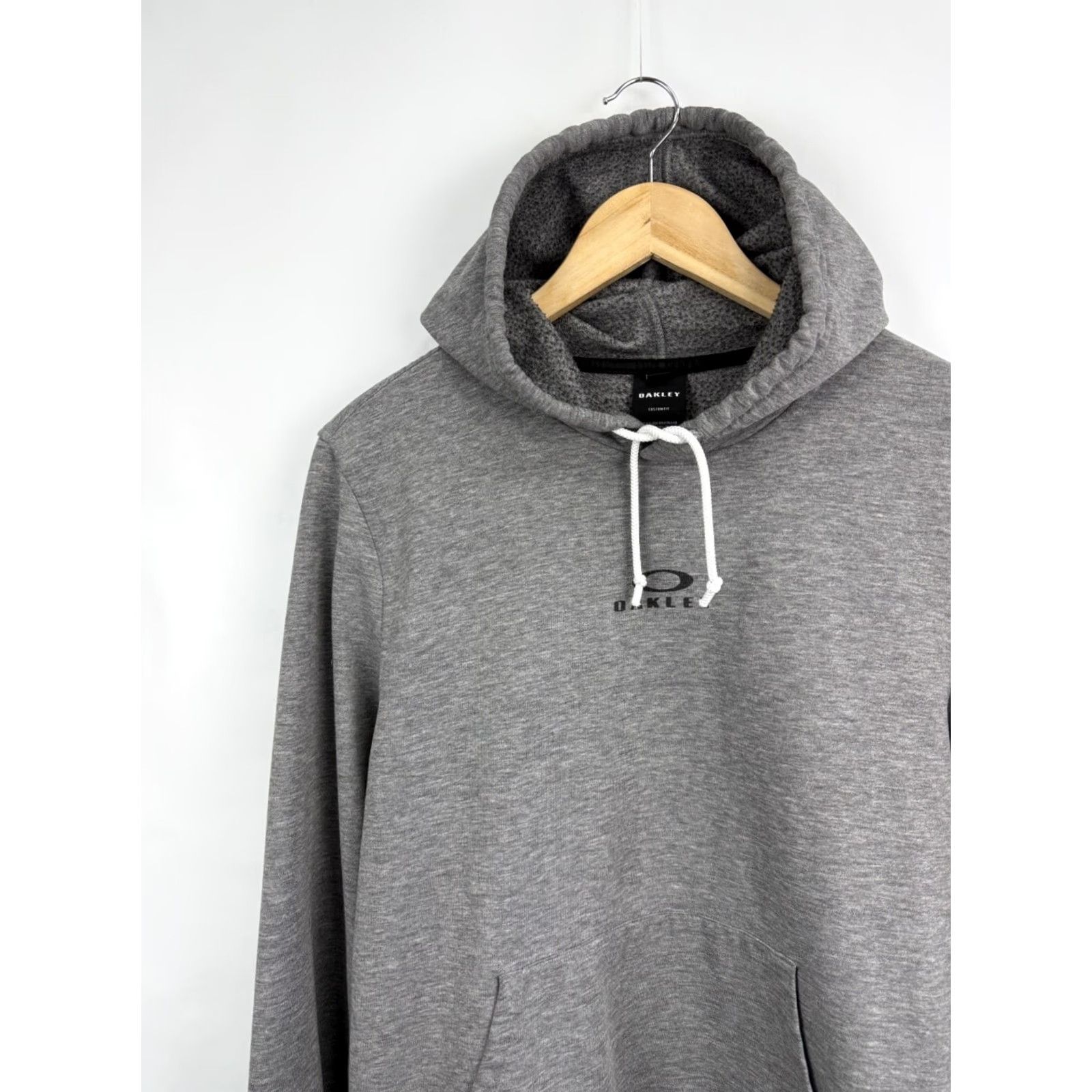 Oakley VINTAGE Oakley Outdoor Hoodie Men's L Gray Pullover Y2K Rare Retro Hype Shirt Size US L / EU 52-54 / 3 - 3 Thumbnail