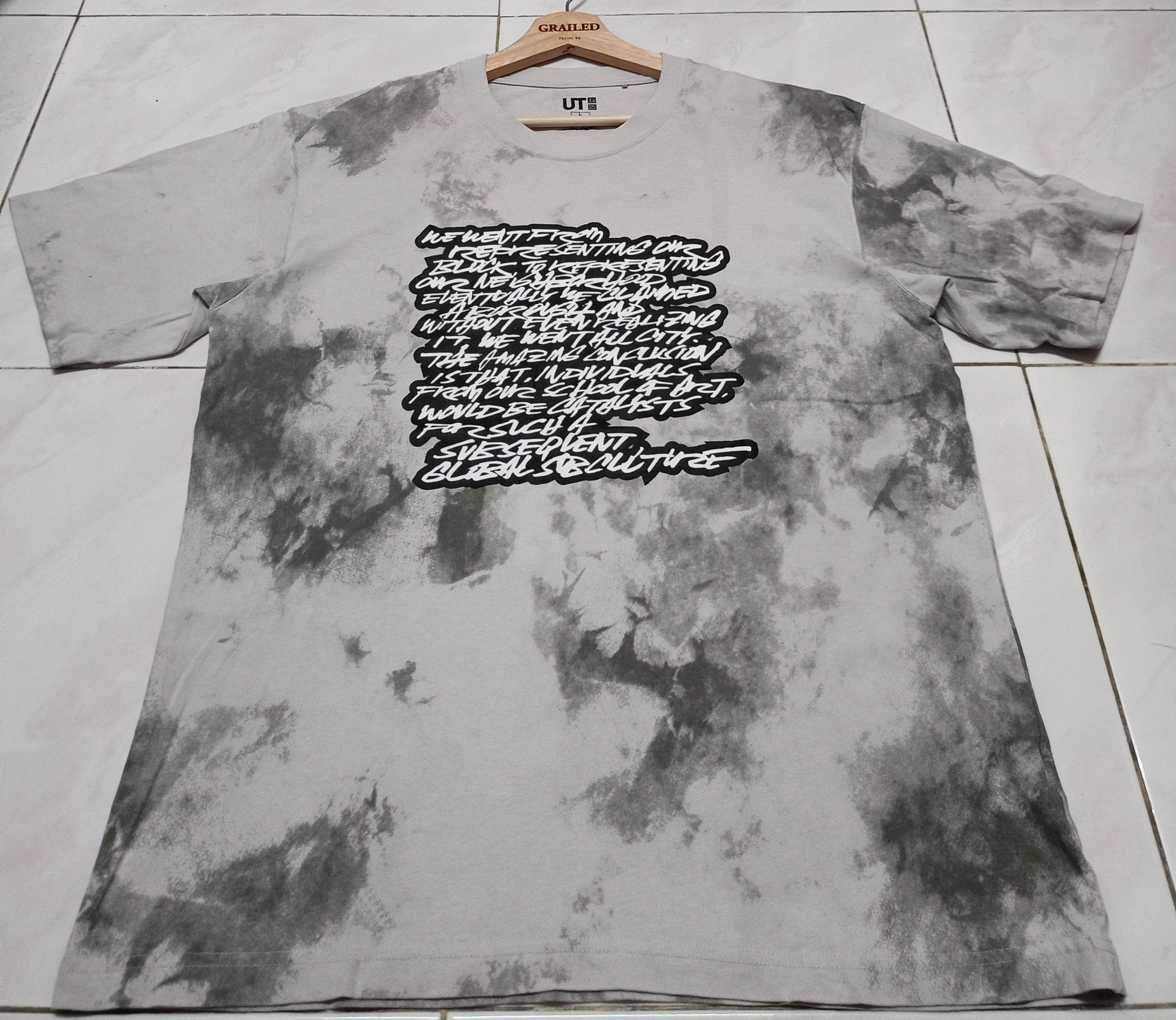 Futura × Uniqlo Uniqlo X Fatura x Japanese brand Size US L / EU 52-54 / 3 - 1 Thumbnail